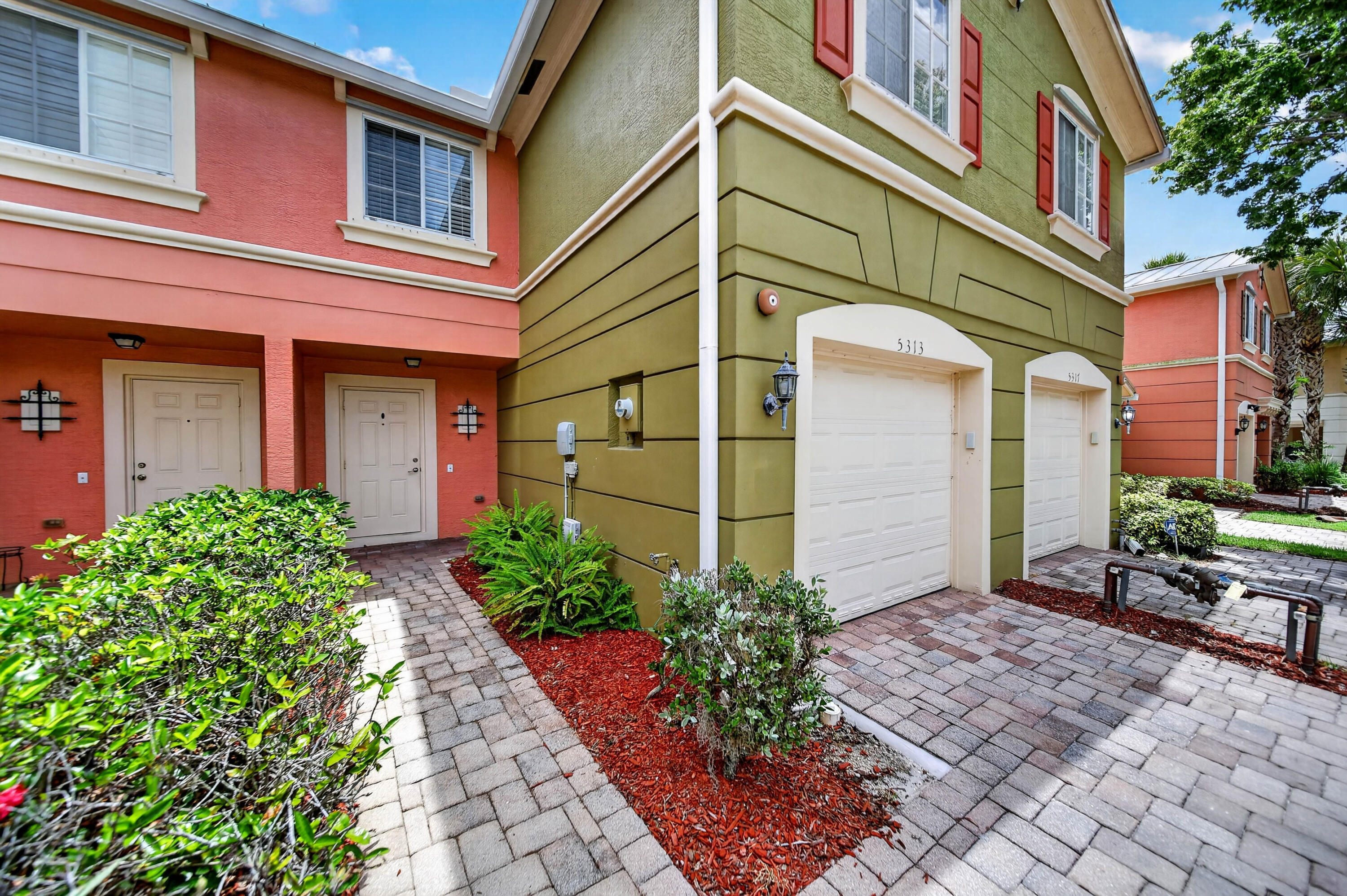 Foto de propiedad en 5313 SE Jennings Lane, Stuart, FL 34997 Stuart con MLS# 