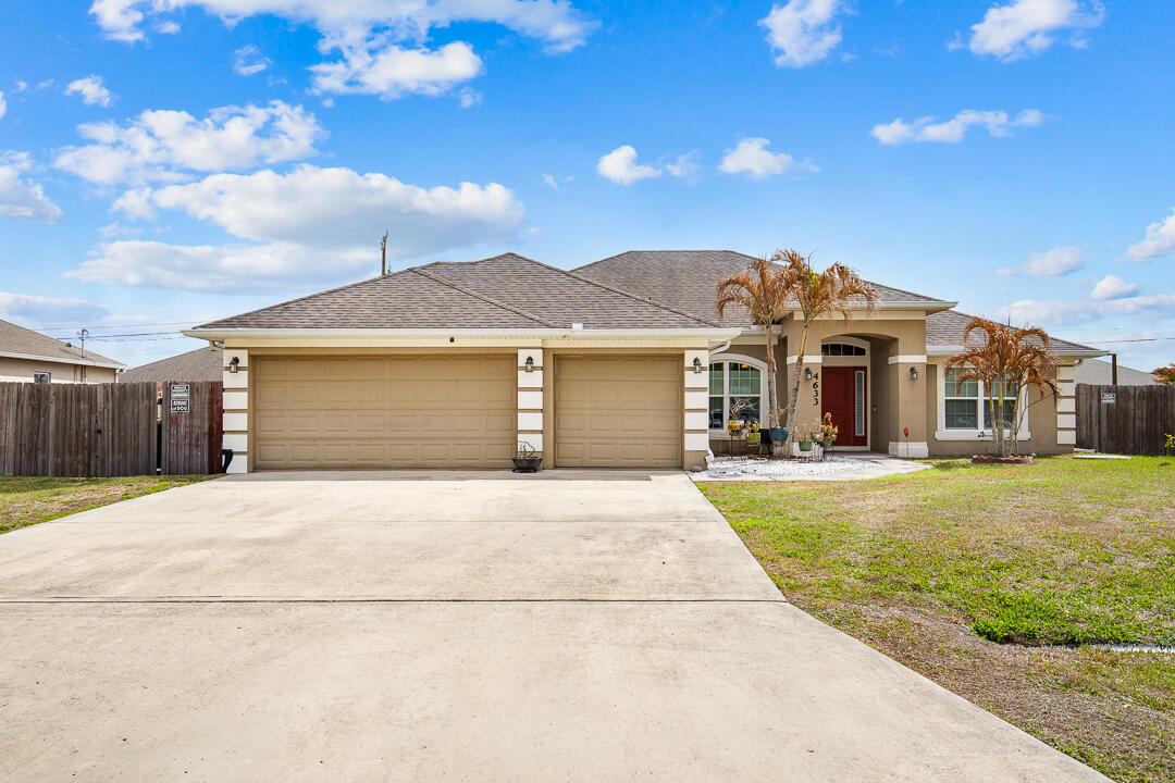 Foto de propiedad en 4633 SW Junietta Terrace, Port St. Lucie, FL 34953 Port St. Lucie con MLS# 