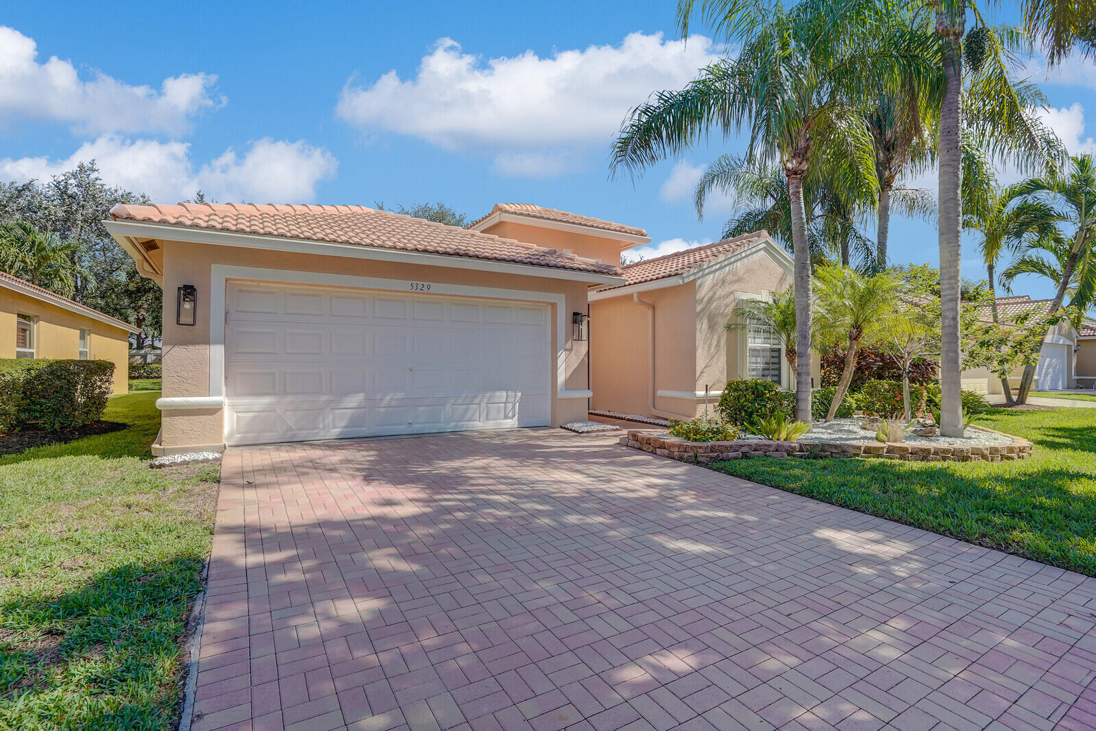 Foto de propiedad en 5329 Toscana Trail, Boynton Beach, FL 33437 Boynton Beach con MLS# 