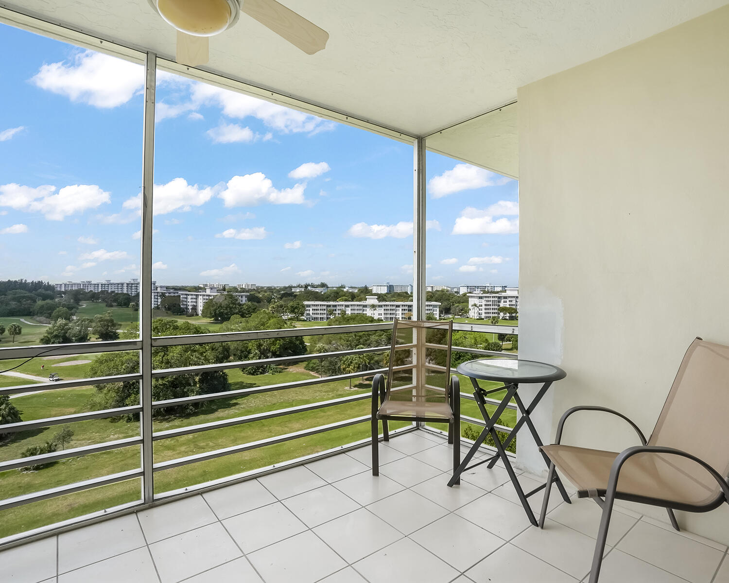 Foto de propiedad en 2671 S Course Drive 907, Pompano Beach, FL 33069 Pompano Beach con MLS# 