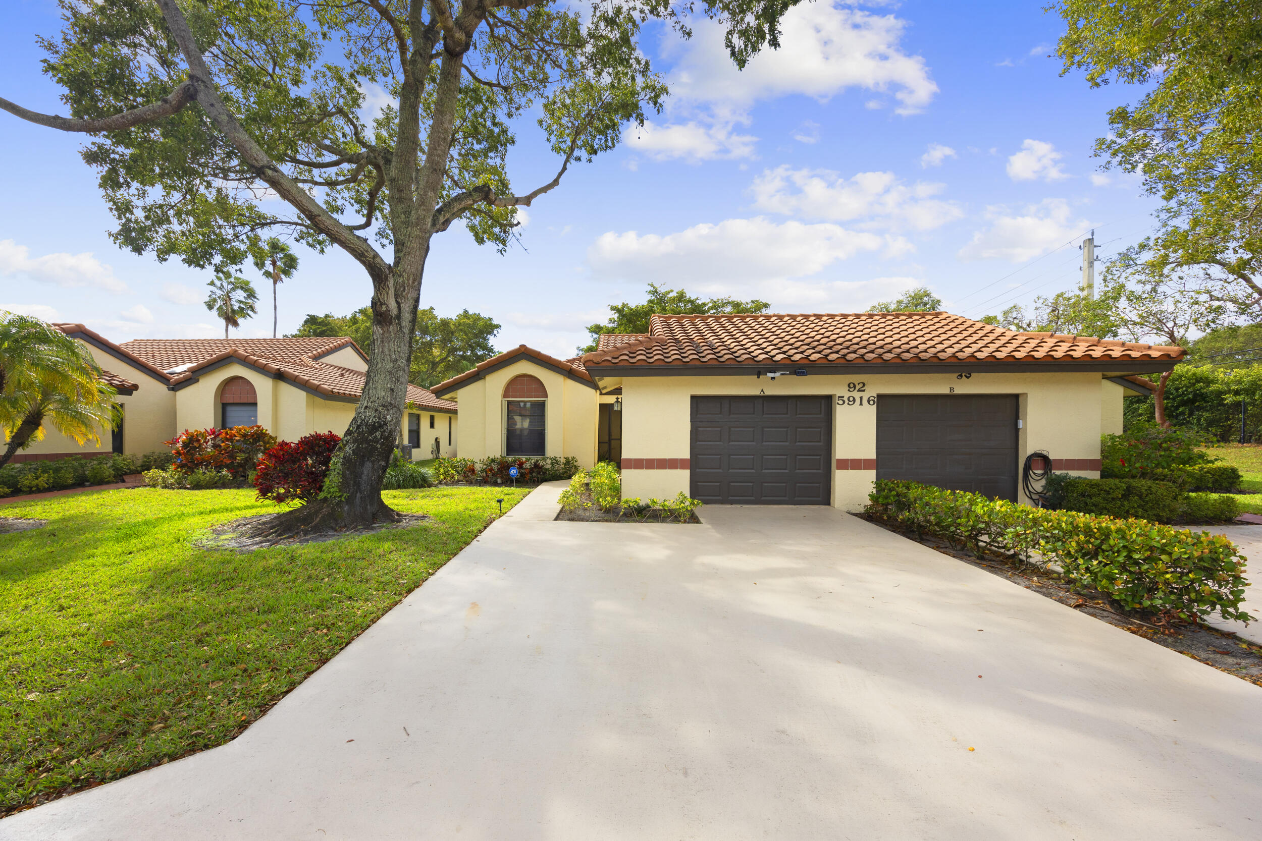 Foto de propiedad en 5916 Sunswept Lane A, Boynton Beach, FL 33437 Boynton Beach con MLS# 