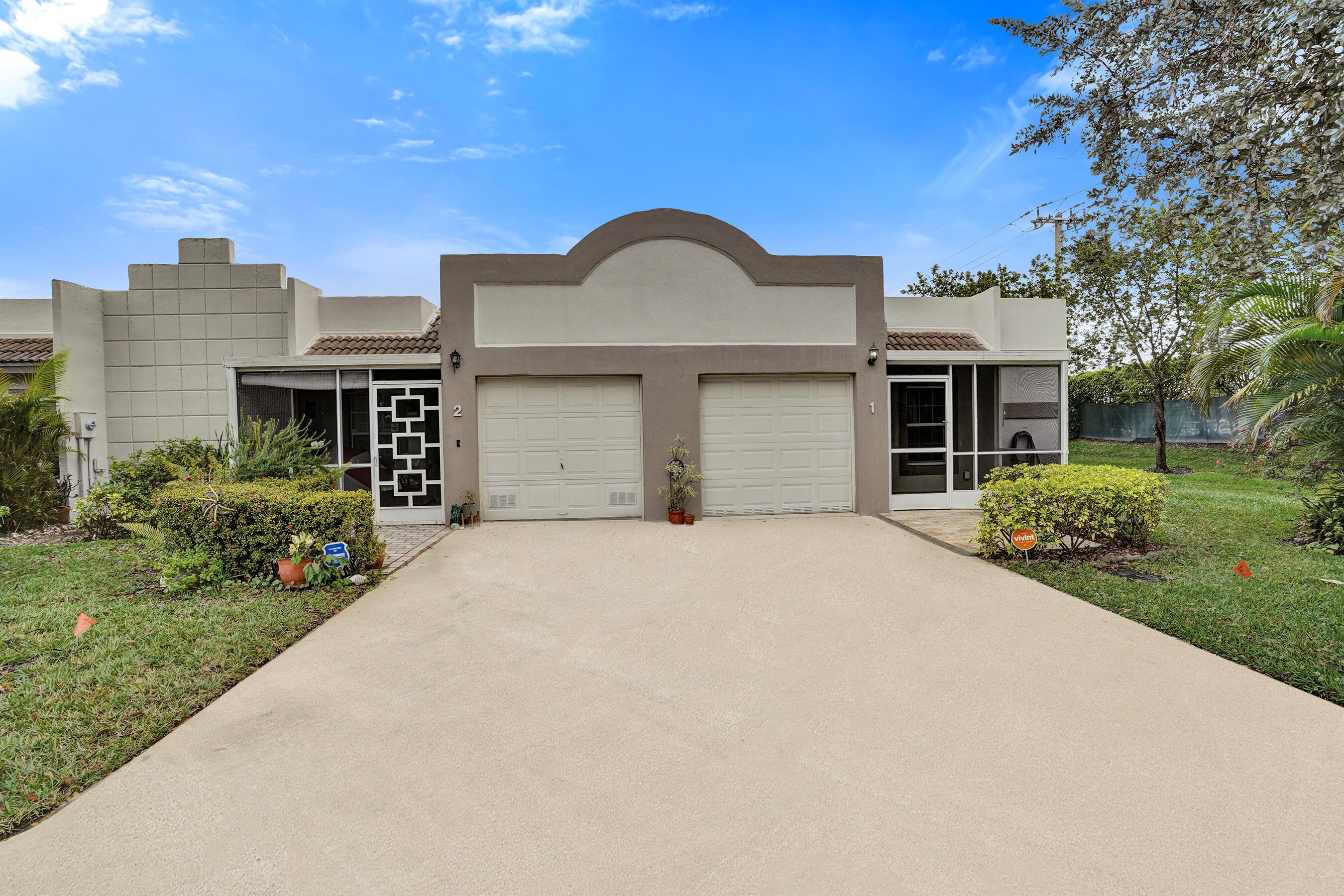 Foto de propiedad en 9005 Flynn Circle 1, Boca Raton, FL 33496 Boca Raton con MLS# 