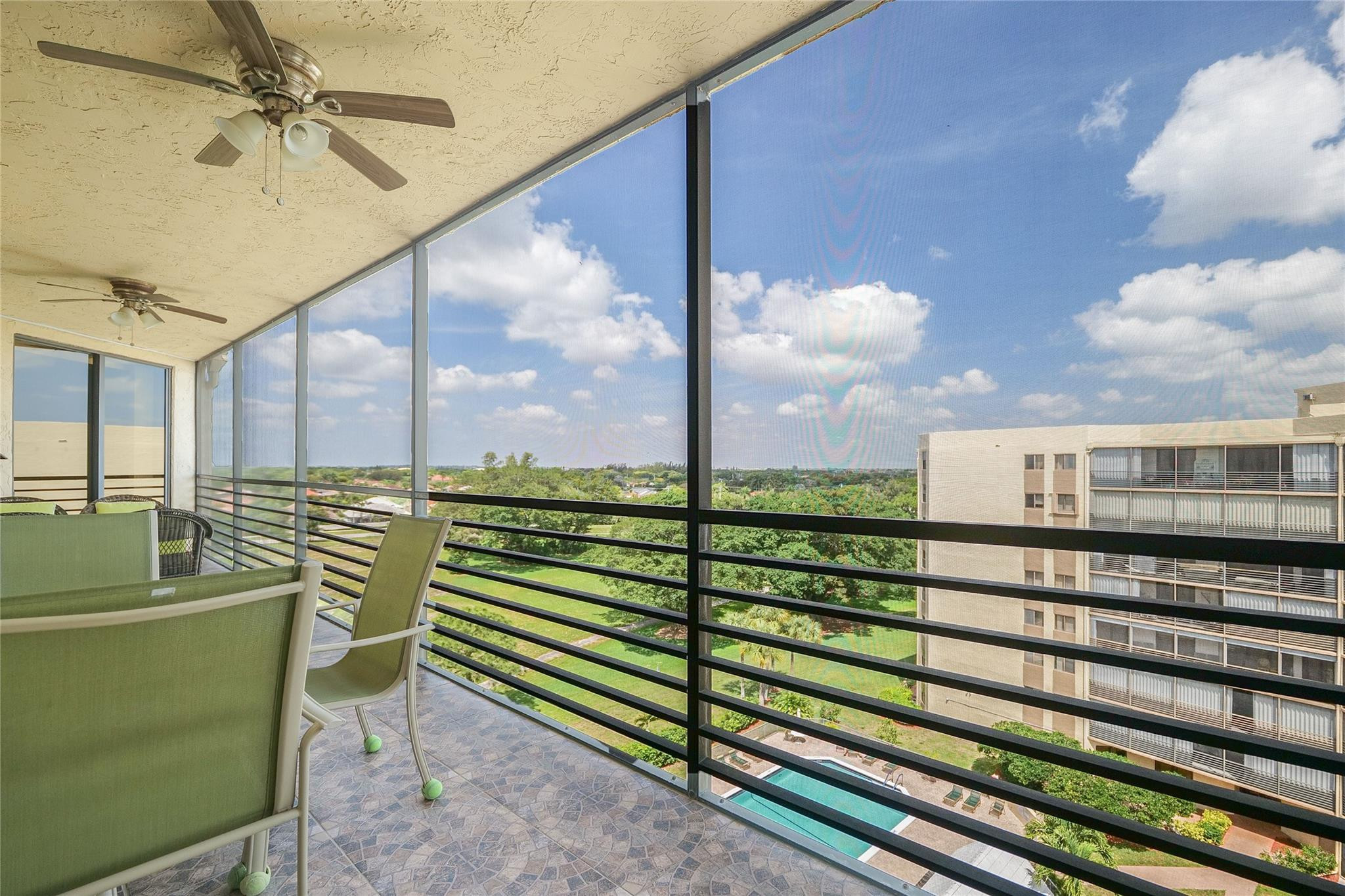 Foto de propiedad en 7100 Radice Court 808, Lauderhill, FL 33319 Lauderhill con MLS# 