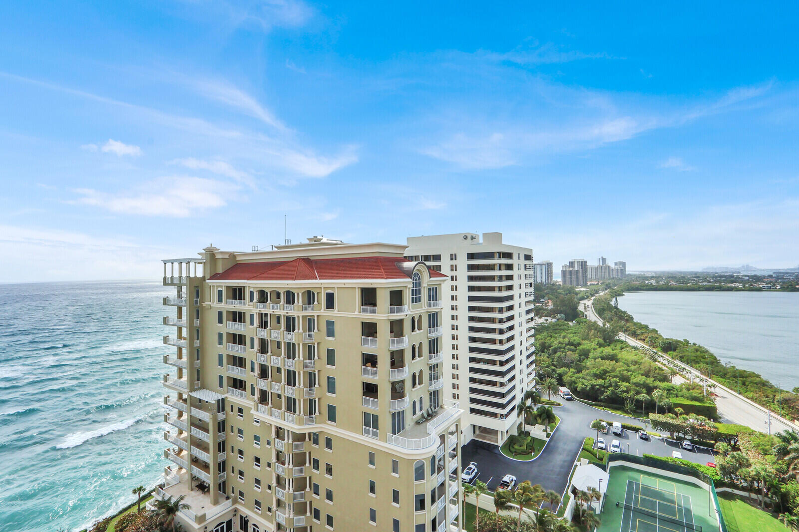 Foto de propiedad en 5380 N Ocean Drive 18a, Singer Island, FL 33404 Singer Island con MLS# 