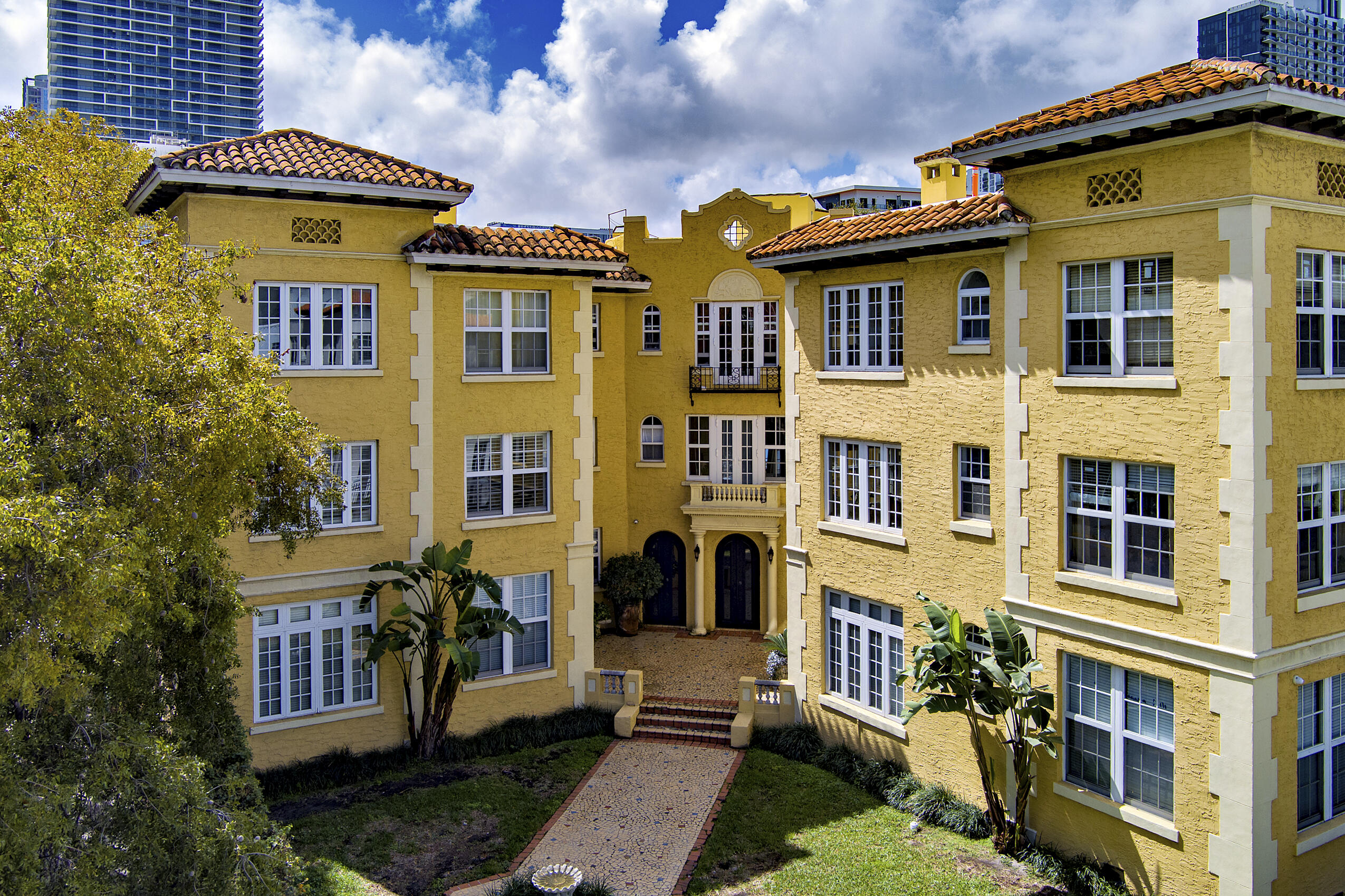 Foto de propiedad en 3224 Biscayne Boulevard A3, Miami, FL 33137 Miami con MLS# 