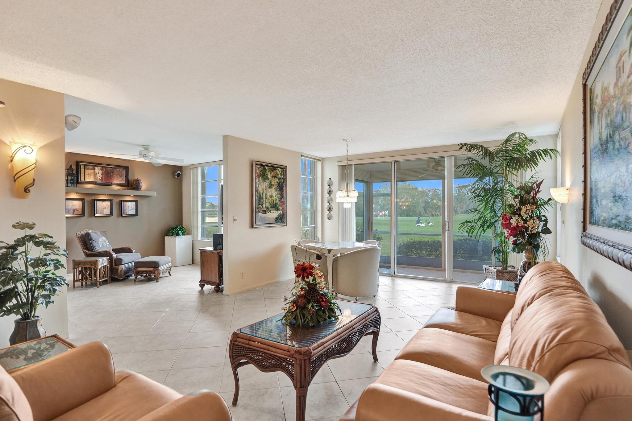 Foto de propiedad en 806 Cypress Boulevard 104, Pompano Beach, FL 33069 Pompano Beach con MLS# 