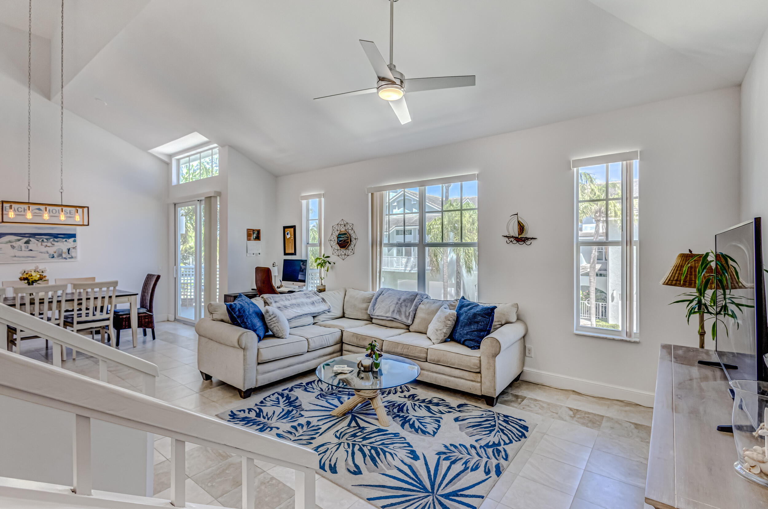 Foto de propiedad en 1701 Mizzenmast Way, Jupiter, FL 33477 Jupiter con MLS# 