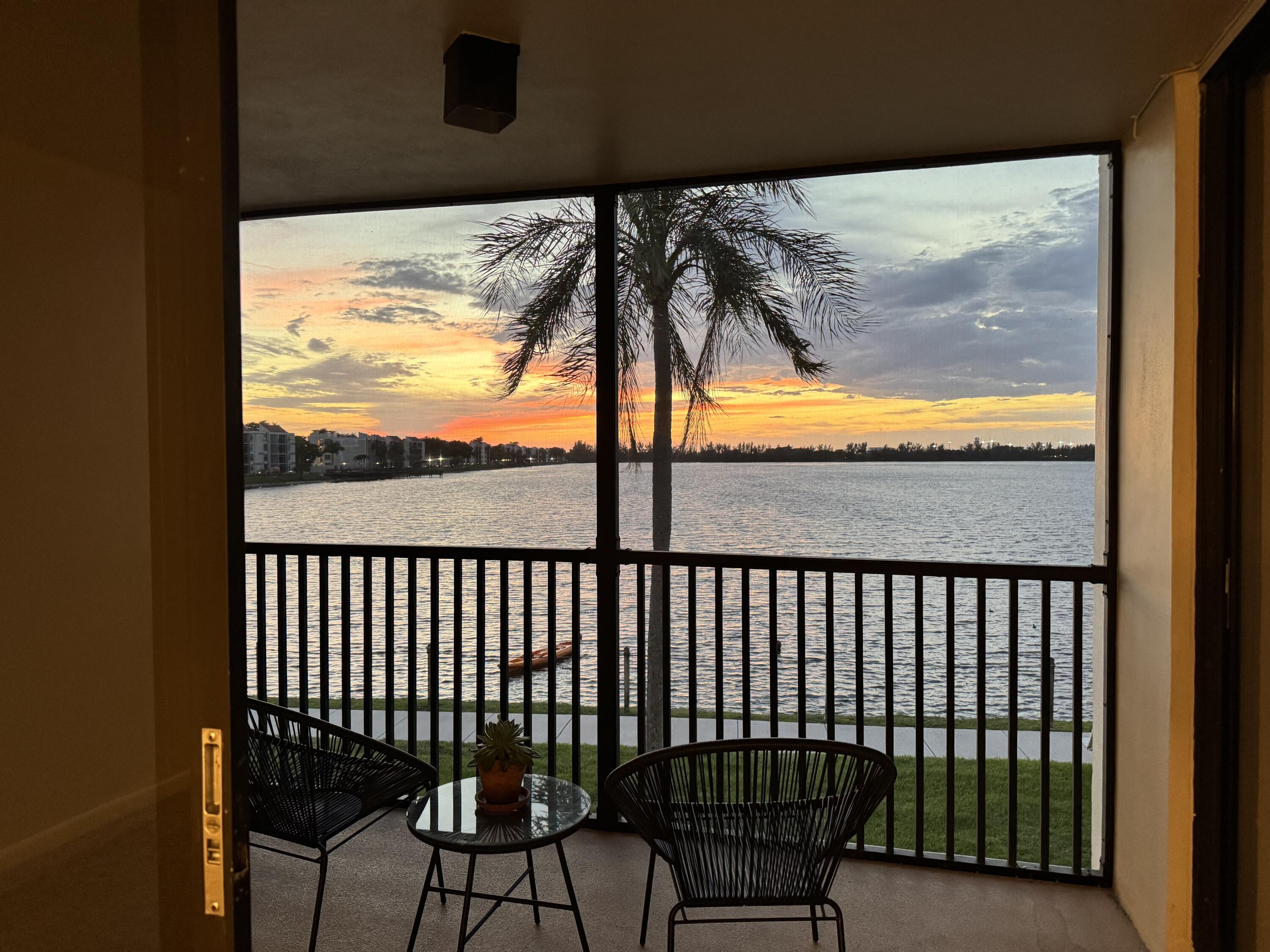 Foto de propiedad en 112 Lake Emerald Drive 204, Oakland Park, FL 33309 Oakland Park con MLS# 