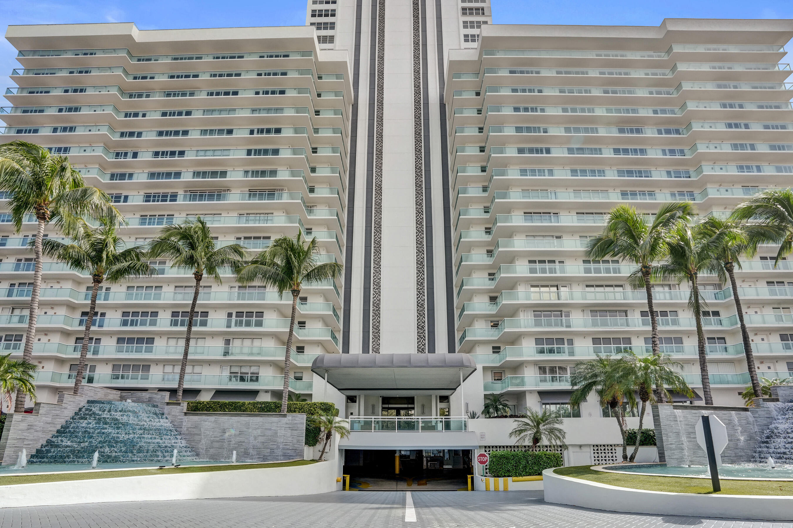 Foto de propiedad en 3900 Galt Ocean Drive Apt 1804, Fort Lauderdale, FL 33308 Fort Lauderdale con MLS# 