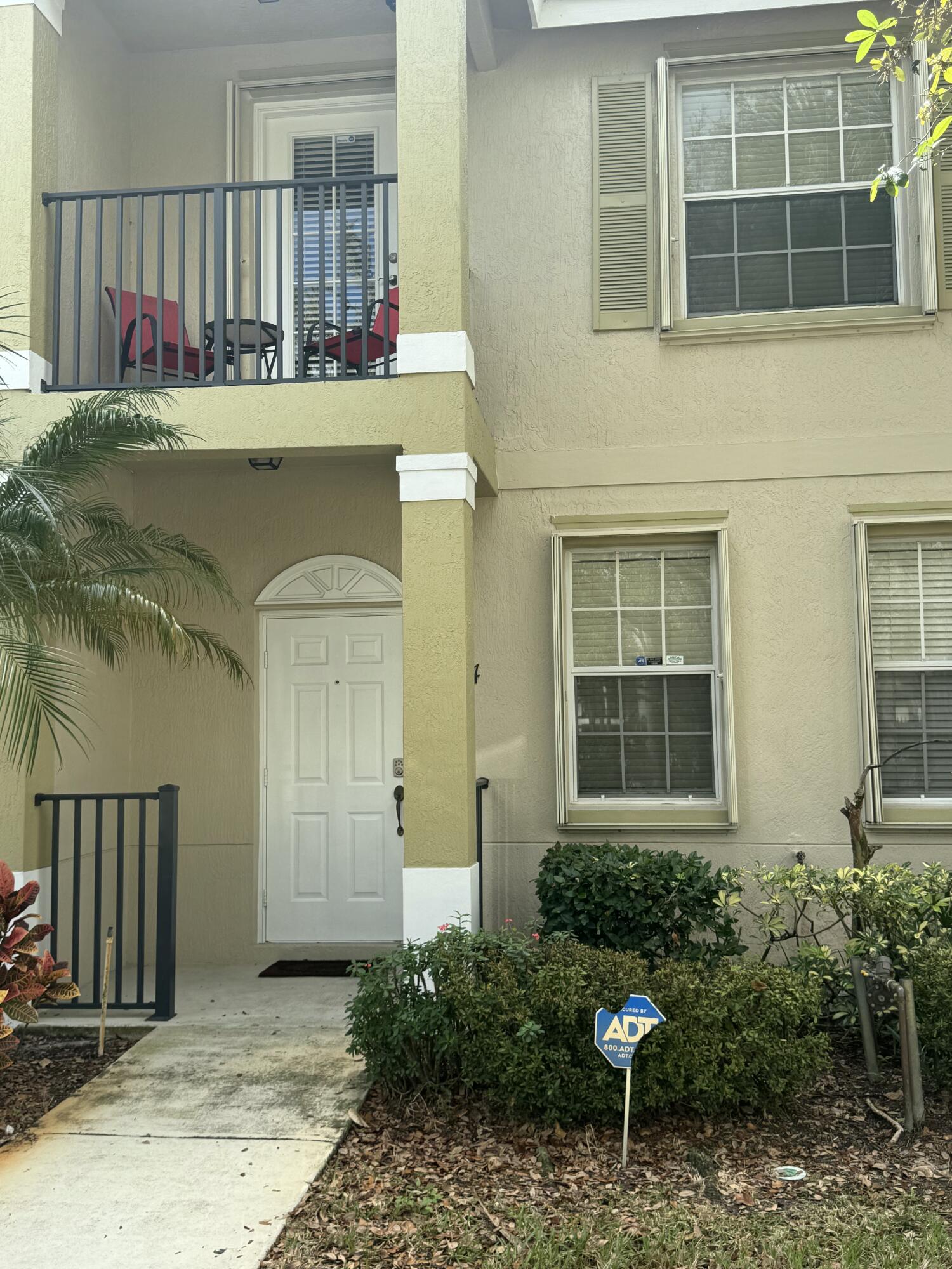 Foto de propiedad en 2104 SE Eatonville Drive, Port St. Lucie, FL 34952 Port St. Lucie con MLS# 