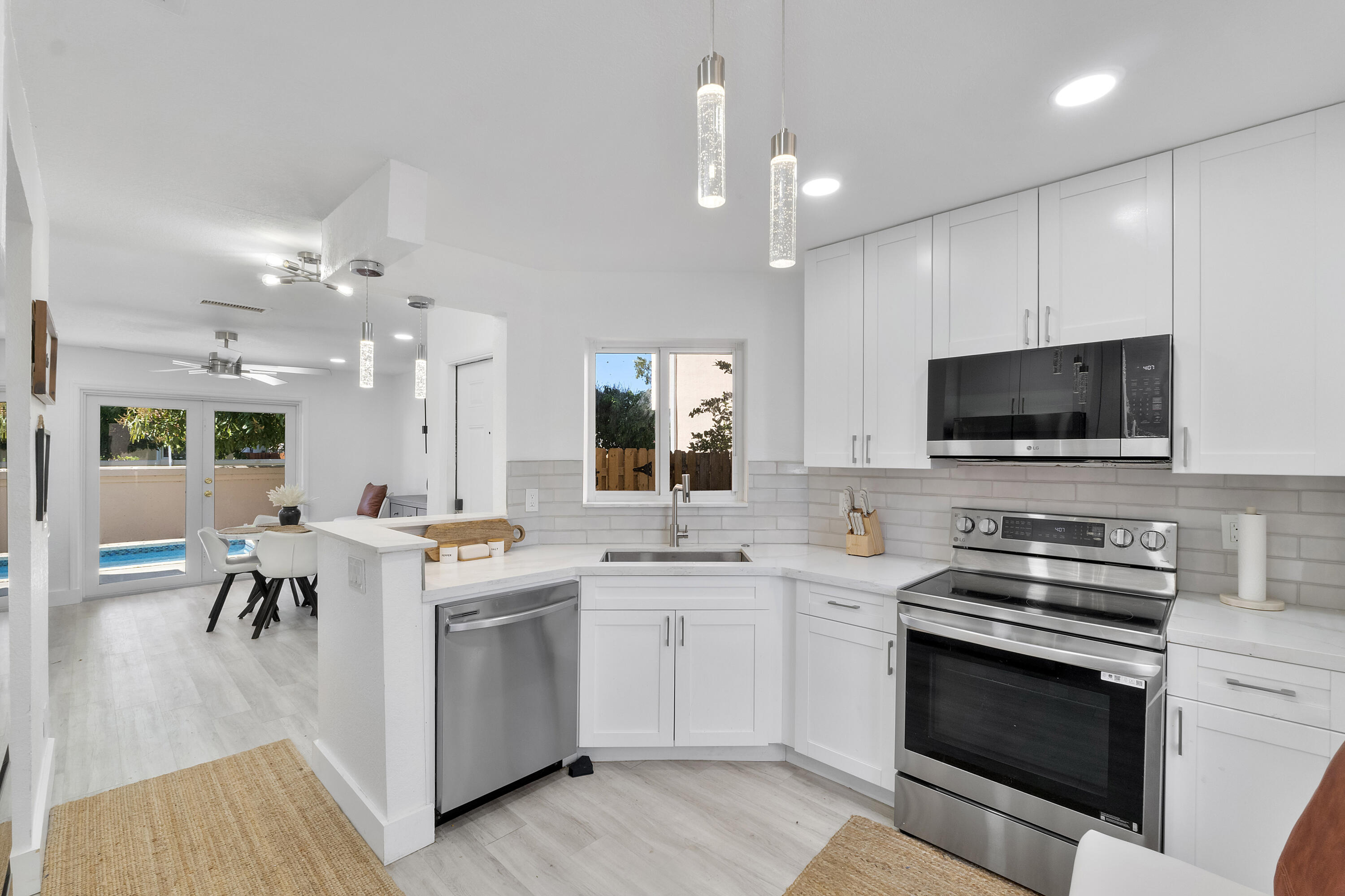 Foto de propiedad en 6363 Seagrape Circle, Margate, FL 33063 Margate con MLS# 