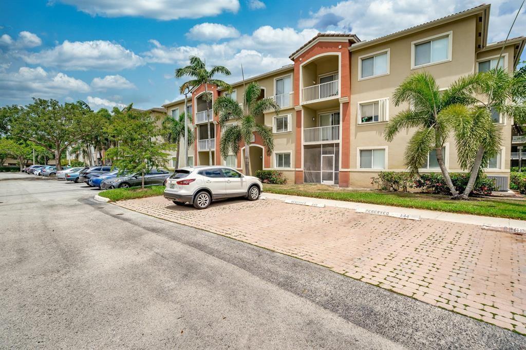 Foto de propiedad en 7085 Nova Drive 226, Davie, FL 33317 Davie con MLS# 