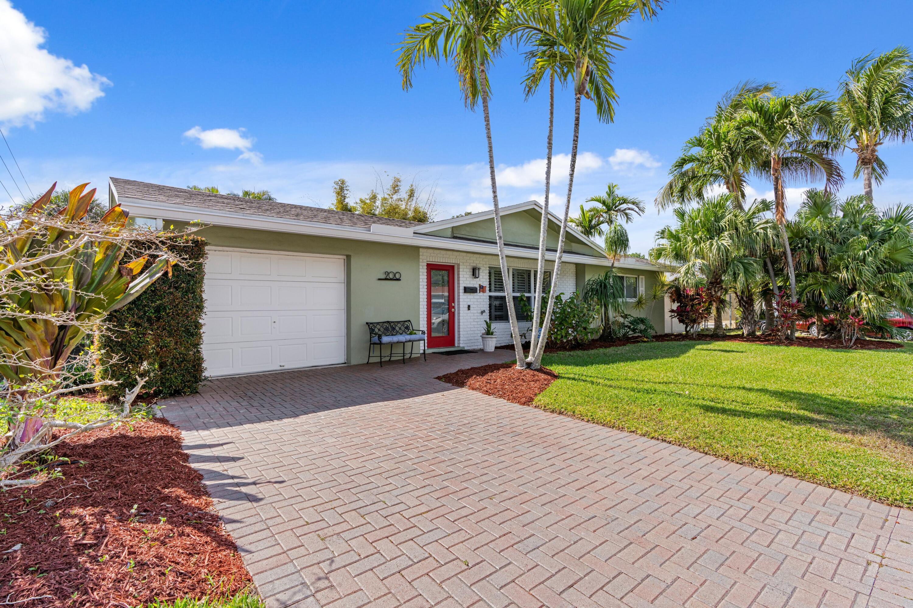 Foto de propiedad en 200 SW 5th Street, Boca Raton, FL 33432 Boca Raton con MLS# 