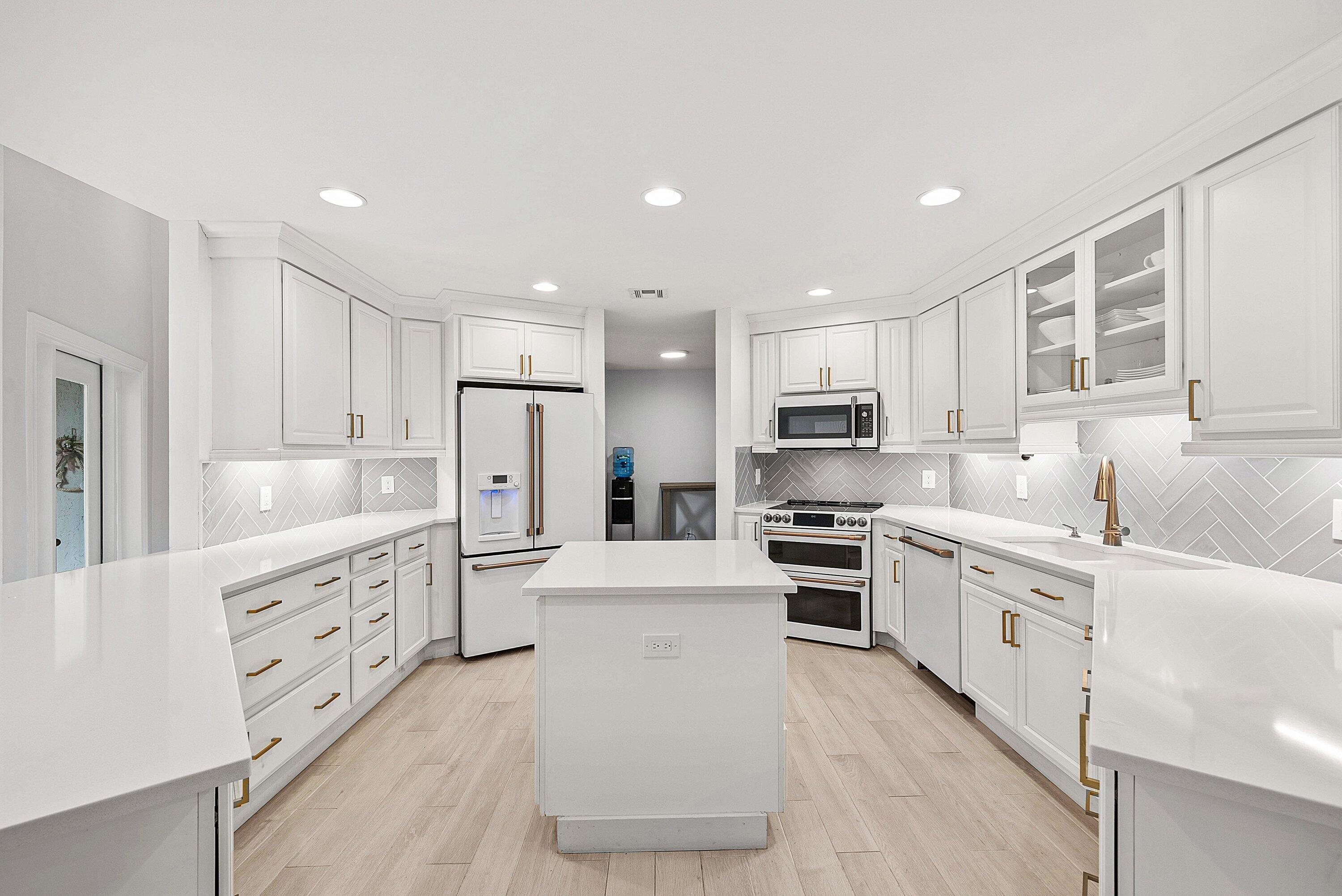 Foto de propiedad en 23373 Water Circle, Boca Raton, FL 33486 Boca Raton con MLS# 