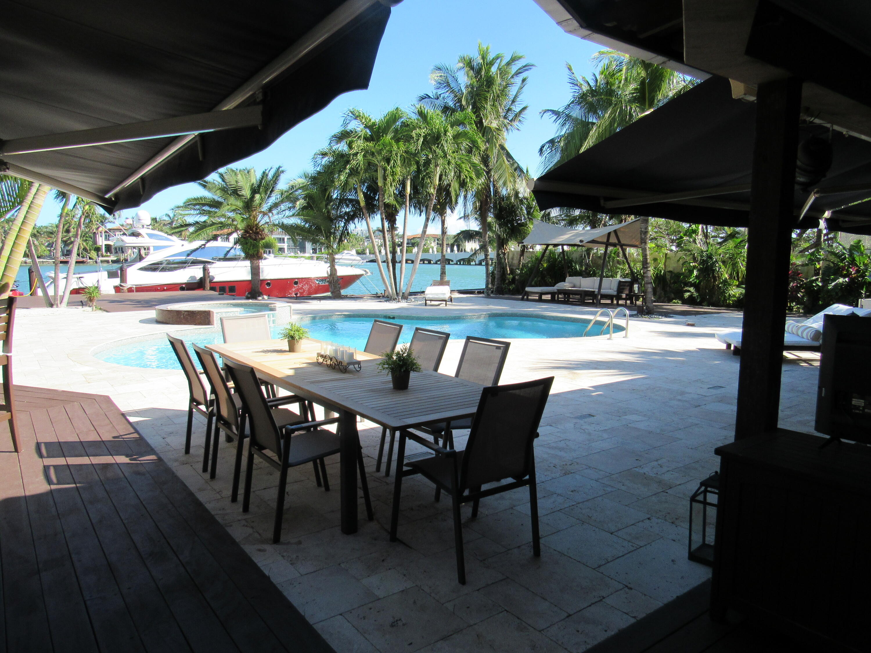 Foto de propiedad en 185 Palm Avenue, Miami Beach, FL 33139 Miami Beach con MLS# 