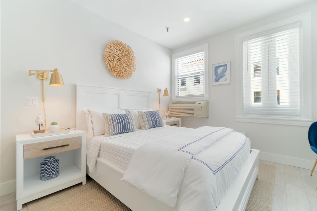 Vendido 235 Sunrise Avenue Unit 2016, Palm Beach, FL 33480, Palm Beach, FL 33480