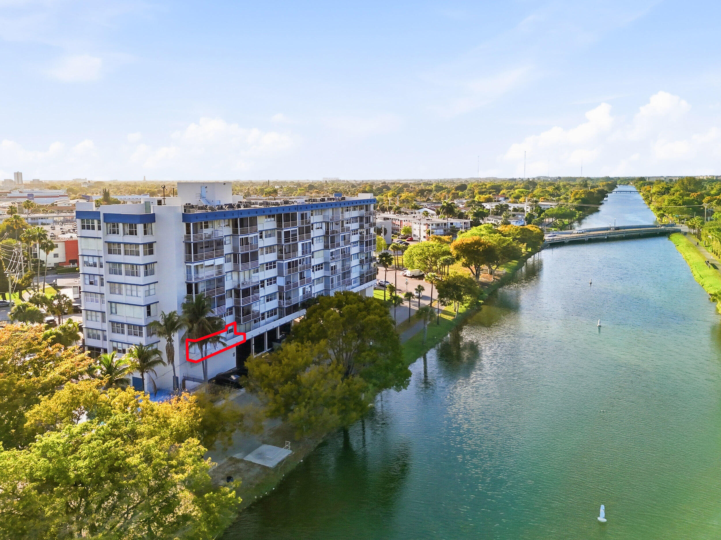Foto de propiedad en 16850 S Glades Drive 2g, North Miami Beach, FL 33162 North Miami Beach con MLS# 