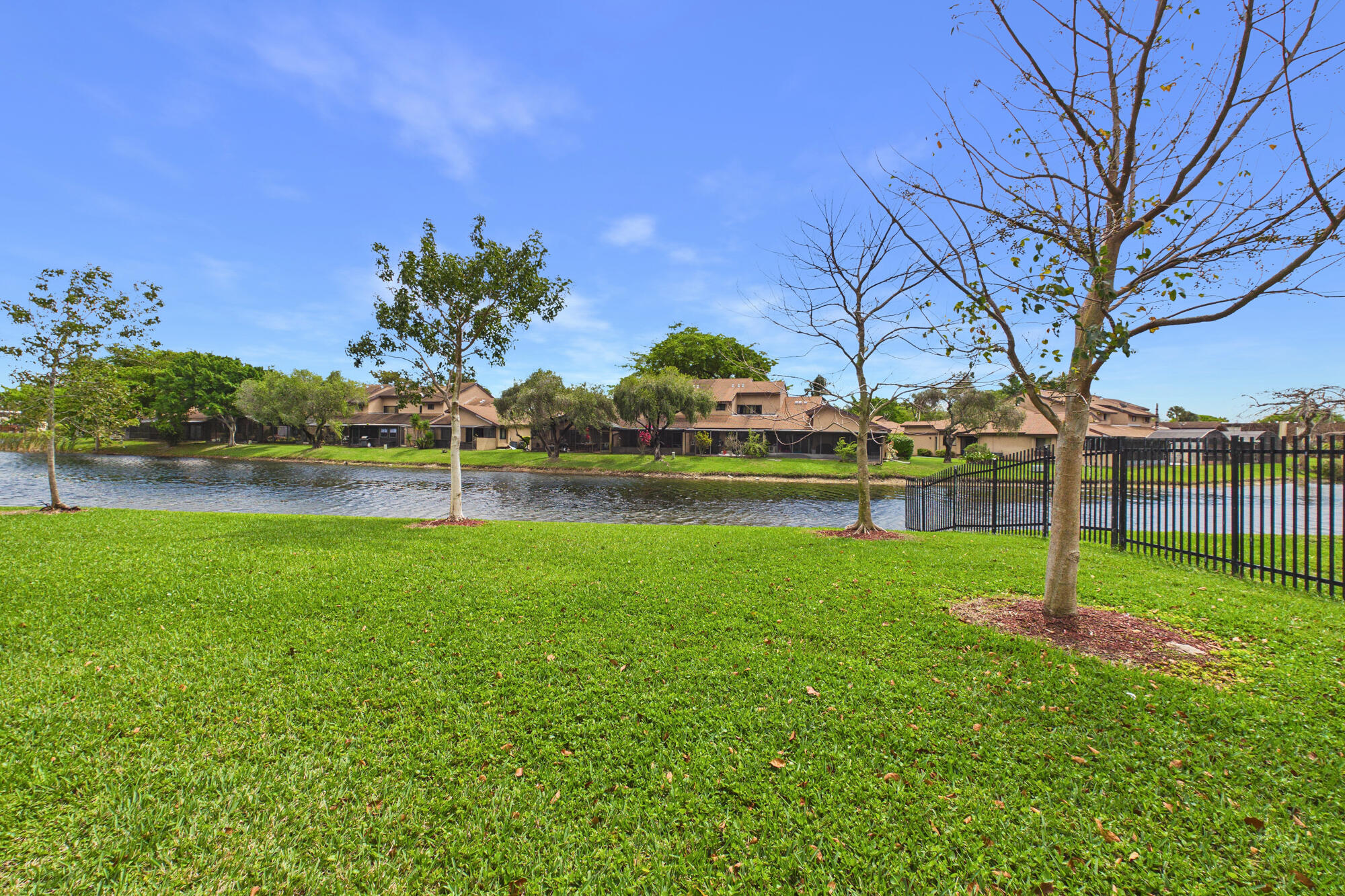 Foto de propiedad en 9780 Nob Hill Court 9780, Sunrise, FL 33351 Sunrise con MLS# 