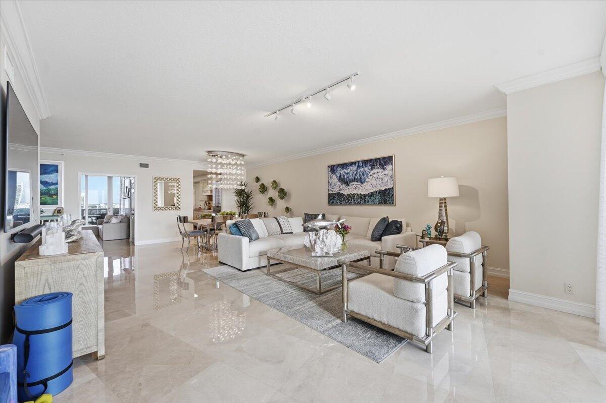 Foto de propiedad en 3200 N Ocean Boulevard N 703, Fort Lauderdale, FL 33308 Fort Lauderdale con MLS# 
