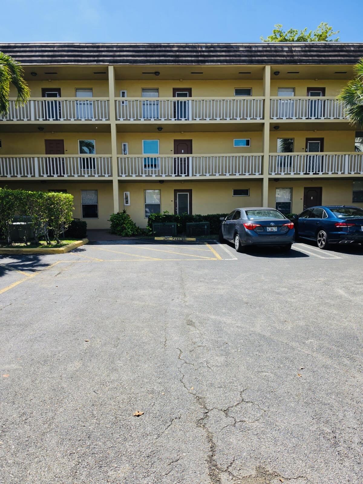 Foto de propiedad en 5940 NW 64th Avenue 106, Tamarac, FL 33319 Tamarac con MLS# 