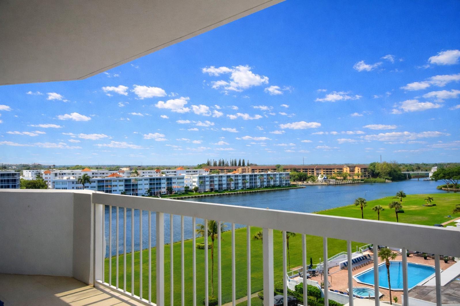 Foto de propiedad en 115 Lakeshore Drive 749, North Palm Beach, FL 33408 North Palm Beach con MLS# 