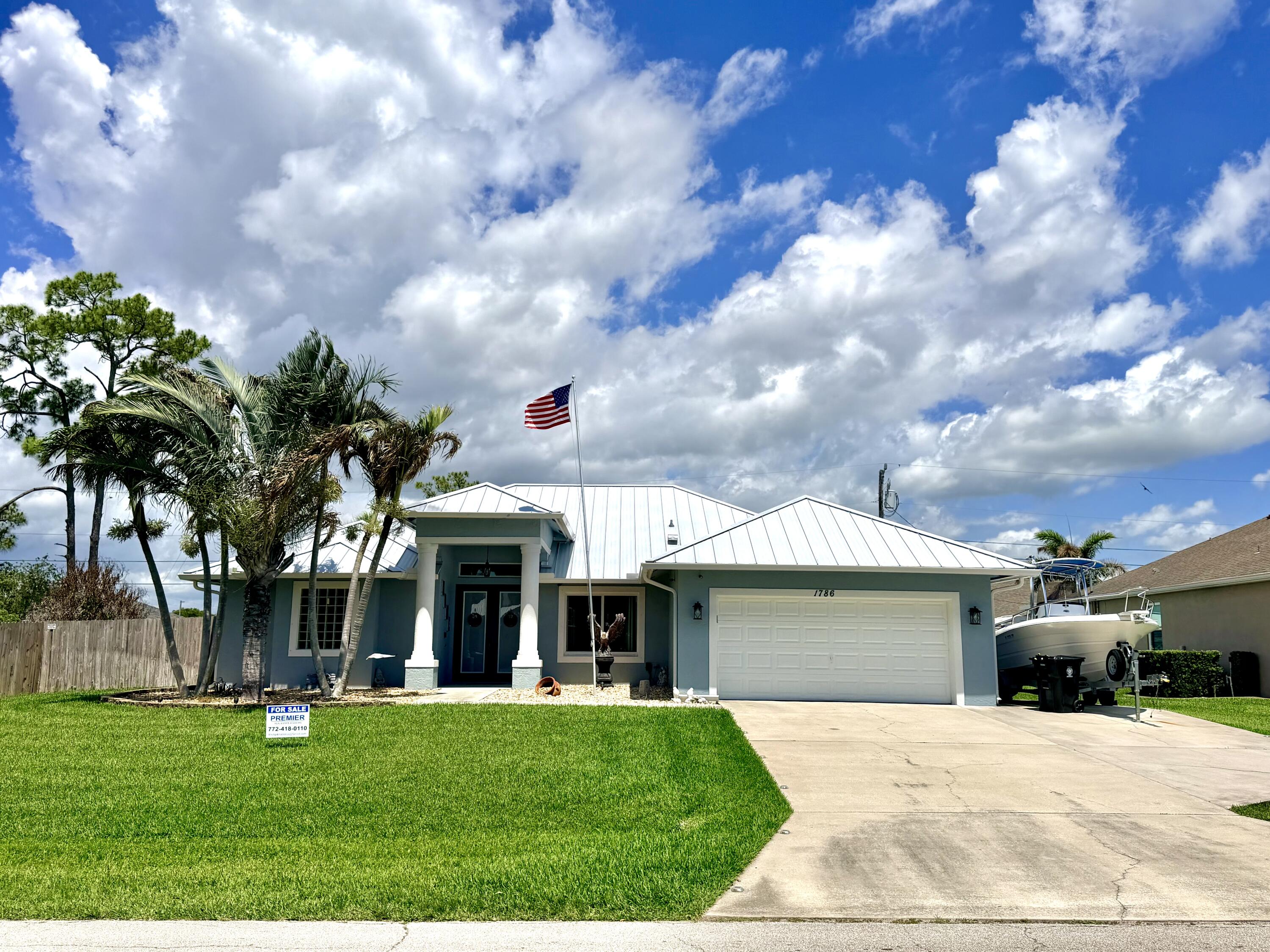 Foto de propiedad en 1786 SW Cordova Street, Port St. Lucie, FL 34987 Port St. Lucie con MLS# 