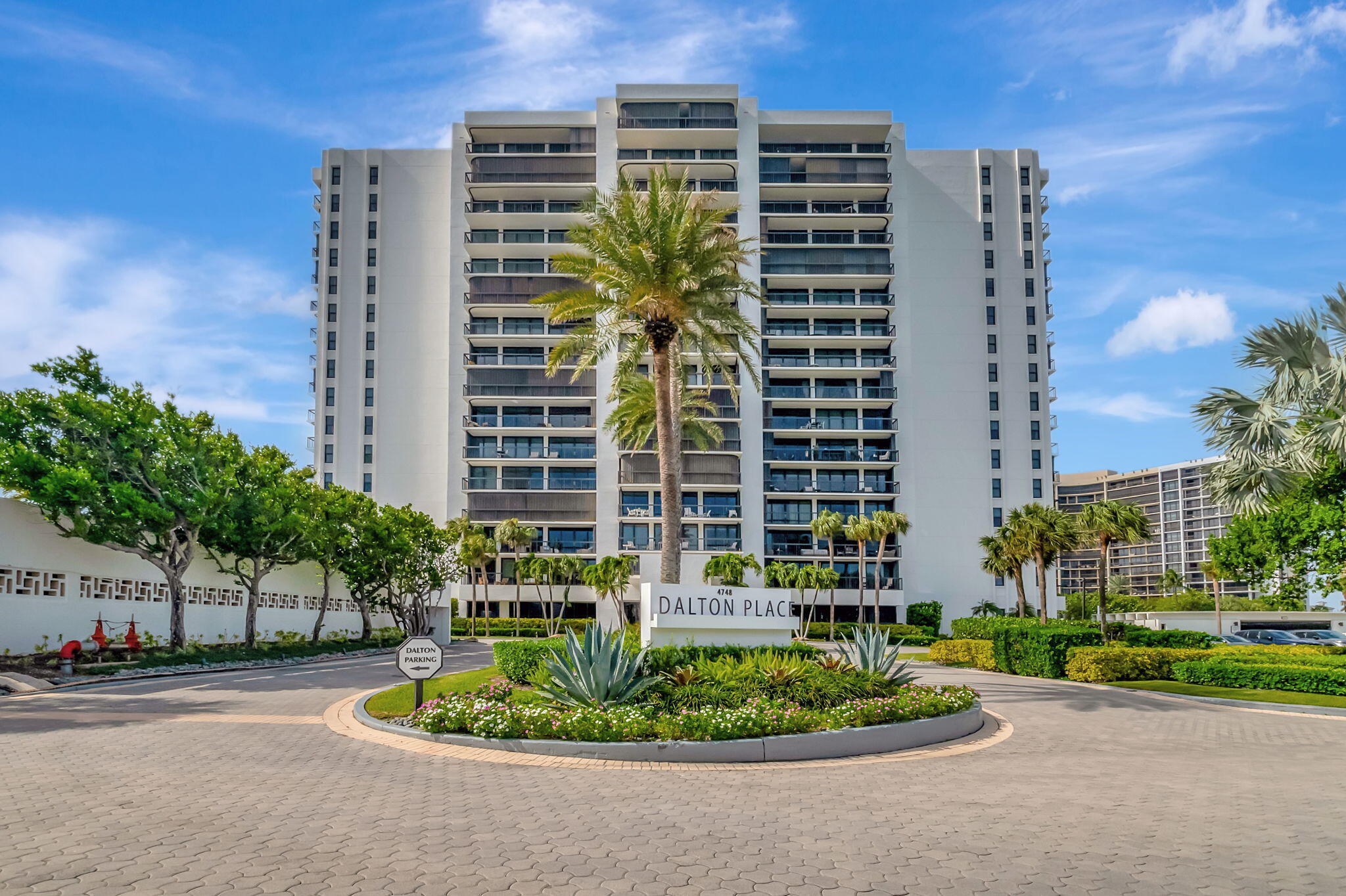Foto de propiedad en 4748 S Ocean Boulevard 203, Highland Beach, FL 33487 Highland Beach con MLS# 