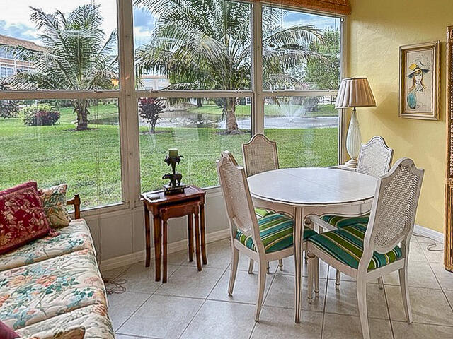 Foto de propiedad en 3505 NW 48th Avenue 403, Lauderdale Lakes, FL 33319 Lauderdale Lakes con MLS# 