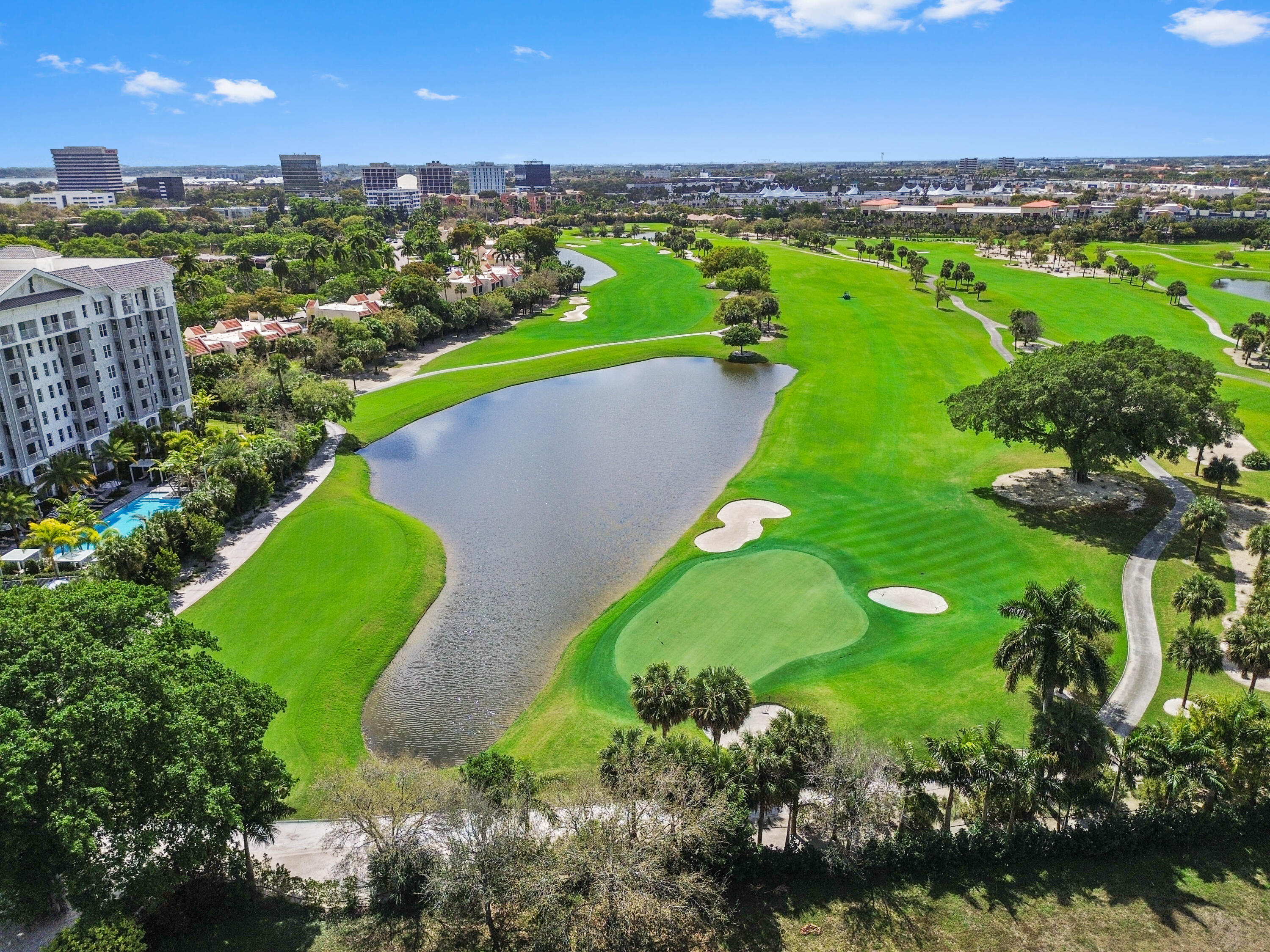 Foto de propiedad en 2400 Presidential Way 2004, West Palm Beach, FL 33401 West Palm Beach con MLS# 