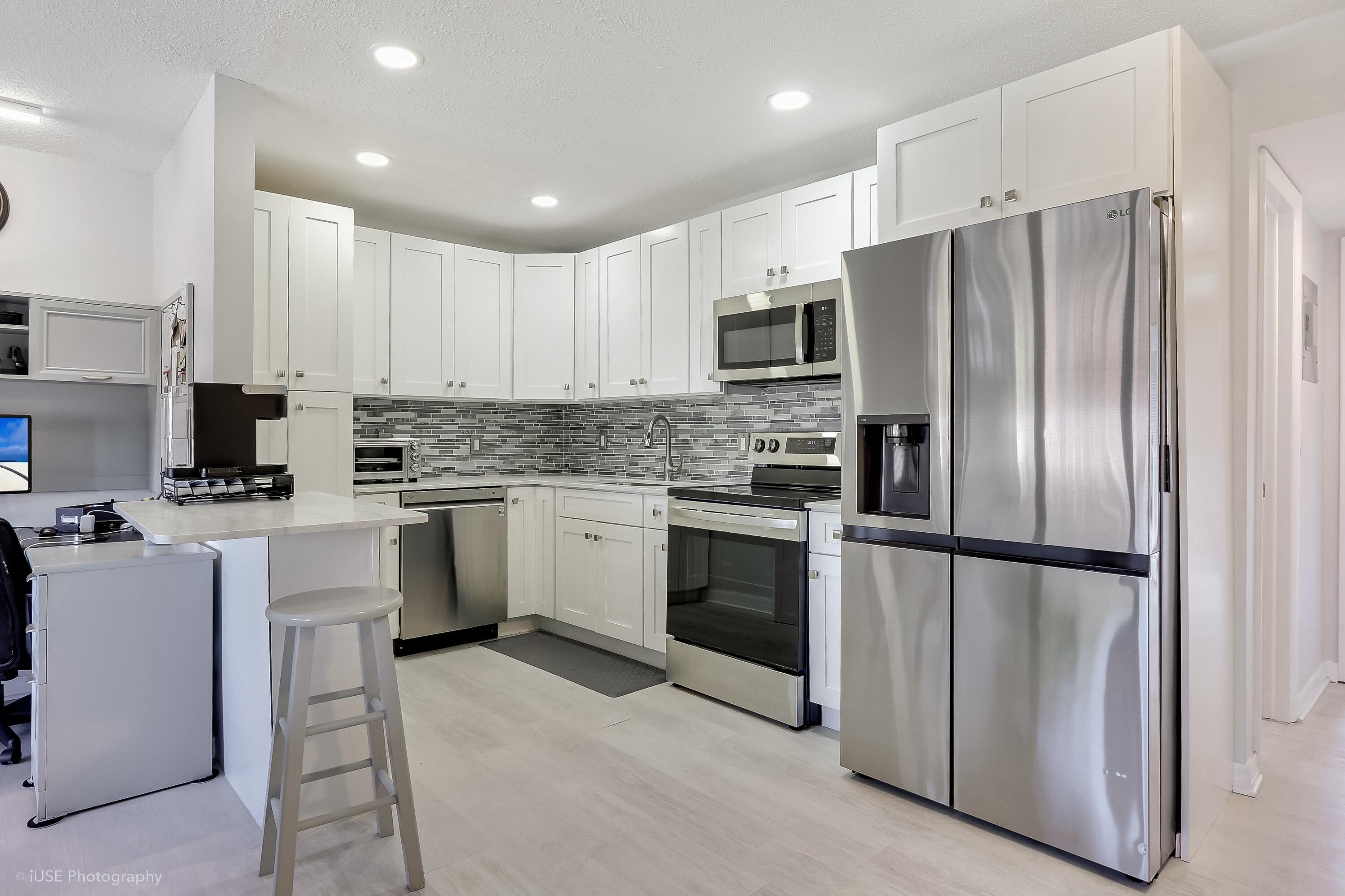 Foto de propiedad en 94 Hastings F, West Palm Beach, FL 33417 West Palm Beach con MLS# 