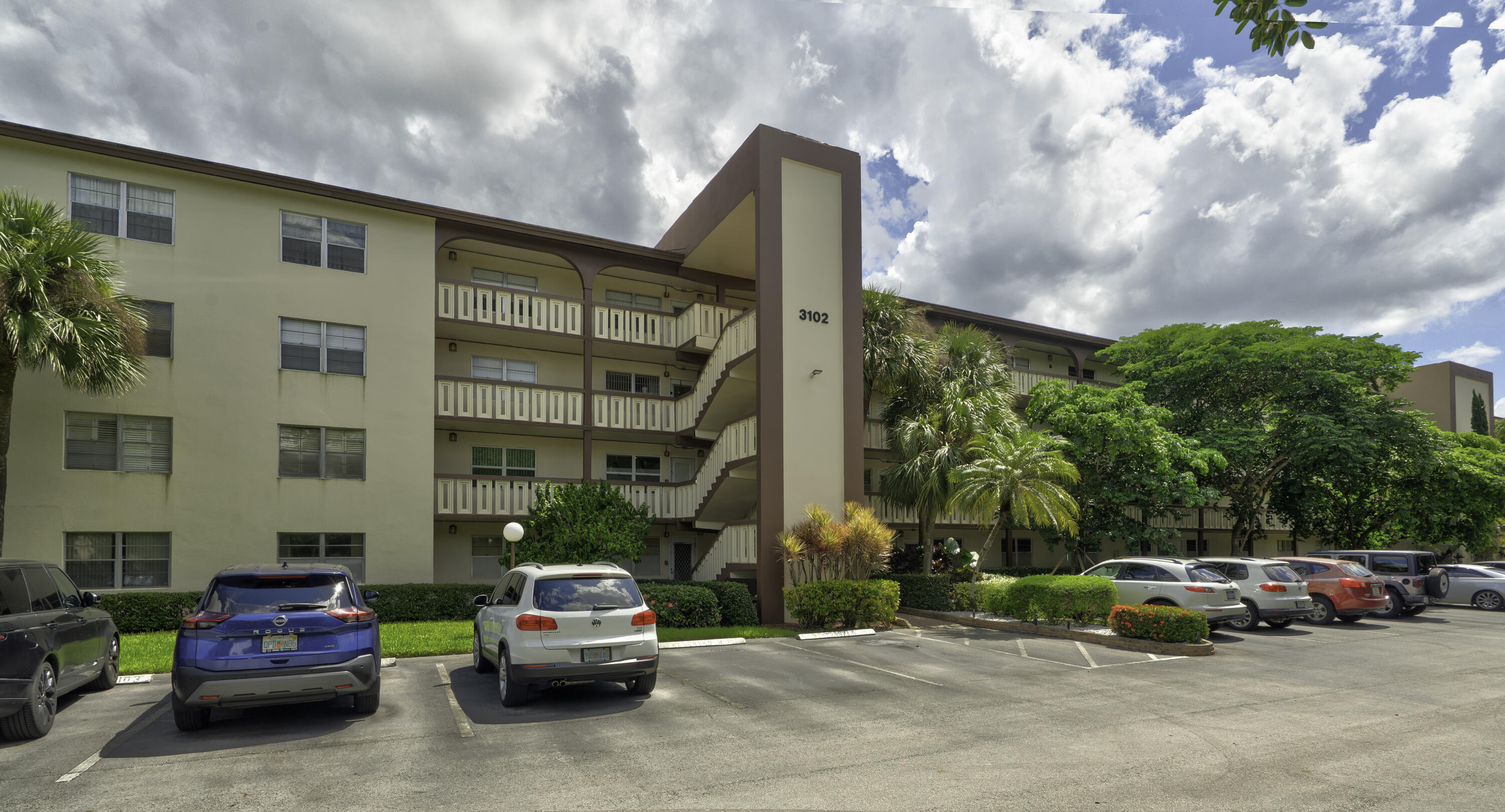 Foto de propiedad en 3102 Portofino Point K3, Coconut Creek, FL 33066 Coconut Creek con MLS# 