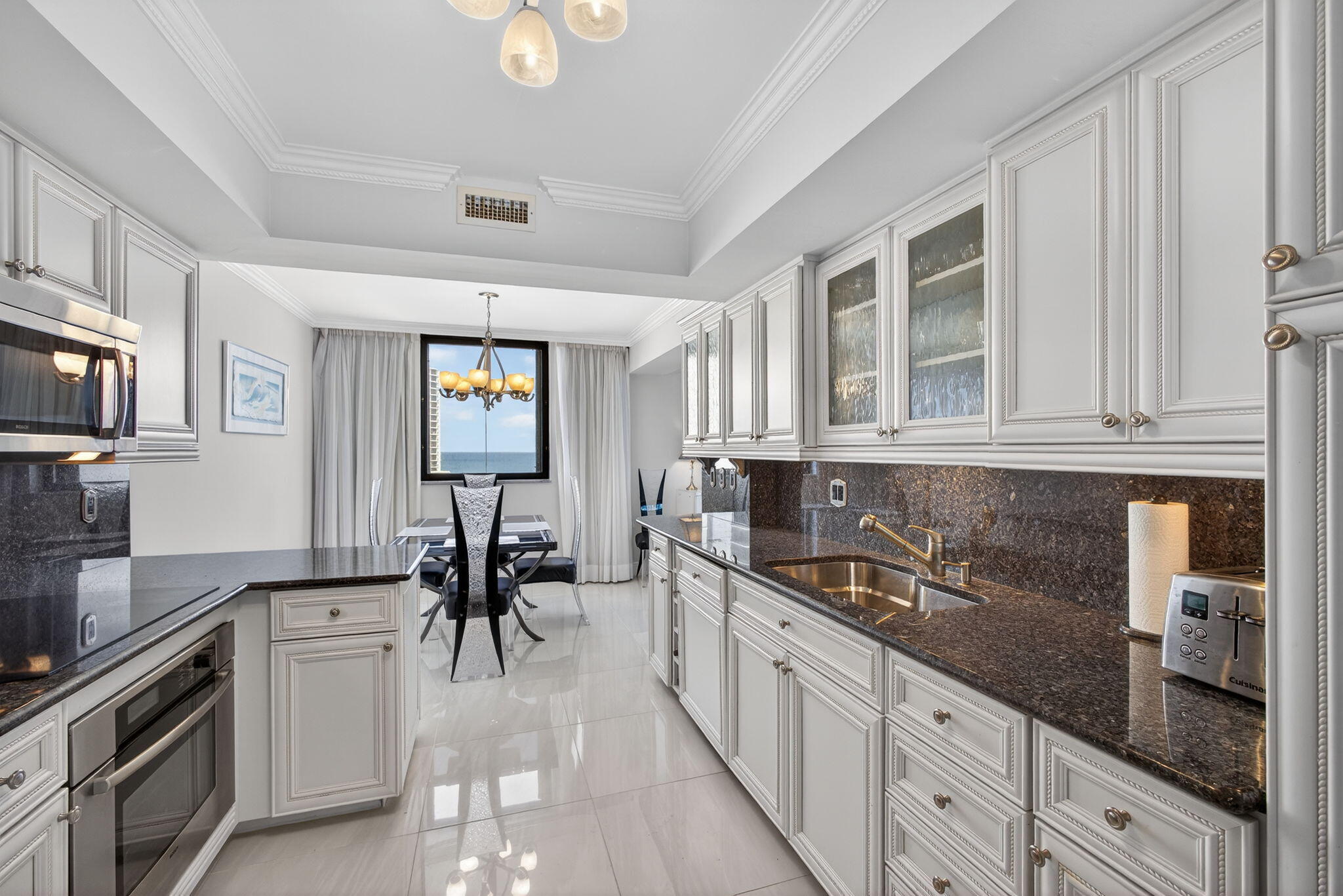 Foto de propiedad en 5380 N Ocean Drive 12e, Singer Island, FL 33404 Singer Island con MLS# 