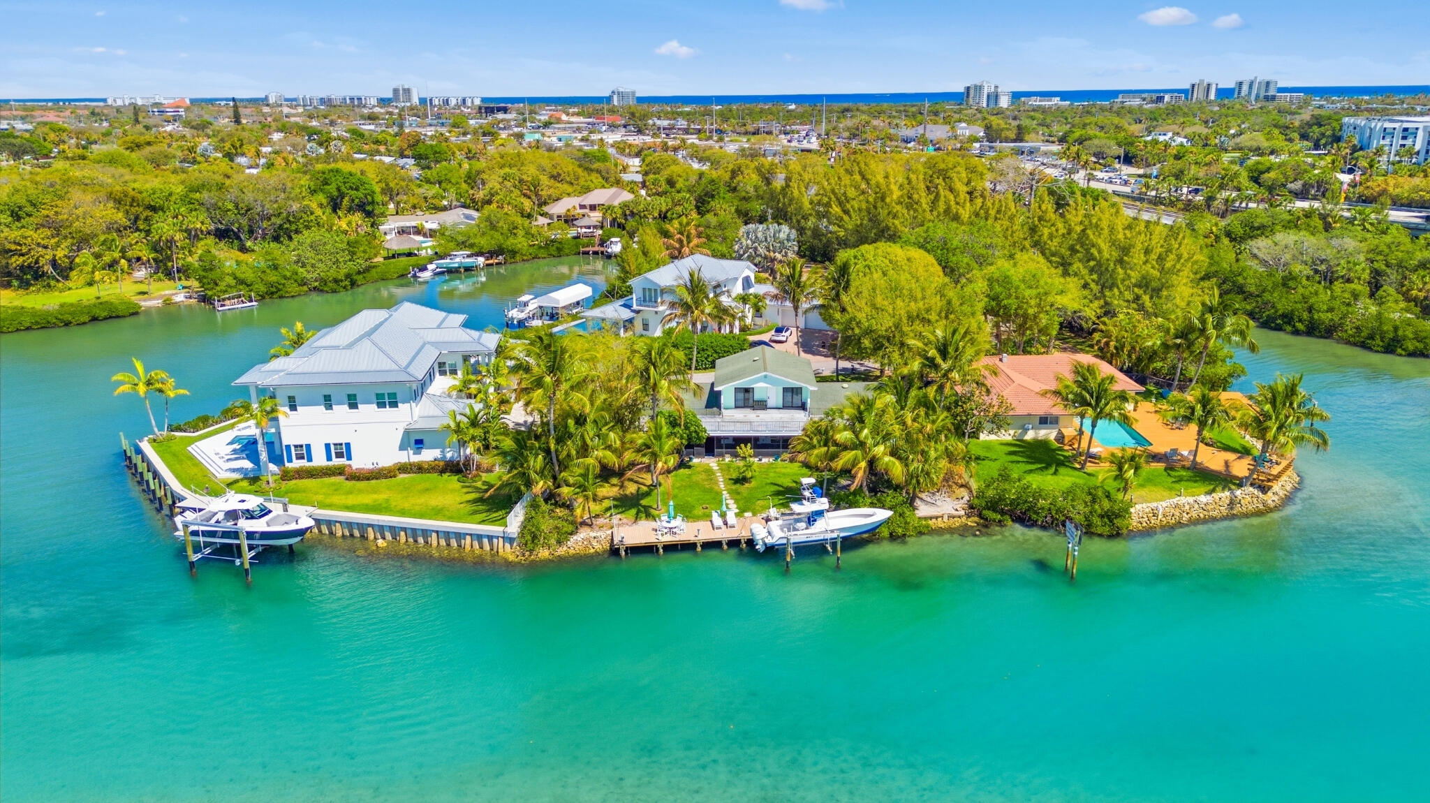 Foto de propiedad en 1305 Peninsular Road, Jupiter, FL 33469 Jupiter con MLS# 