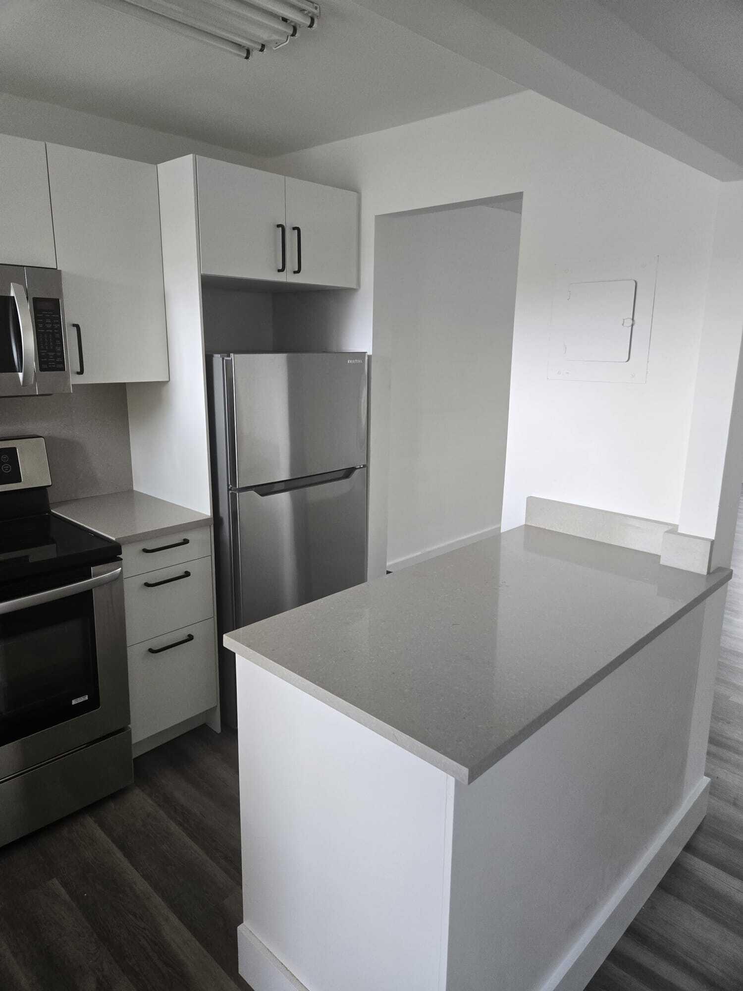 Foto de propiedad en 8305 Sunrise Lakes Boulevard 202, Sunrise, FL 33322 Sunrise con MLS# 