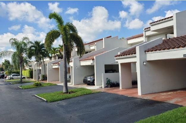 Alquilada 6667 Racquet Club Drive 182, Lauderhill, FL 33319, Lauderhill, FL 33319