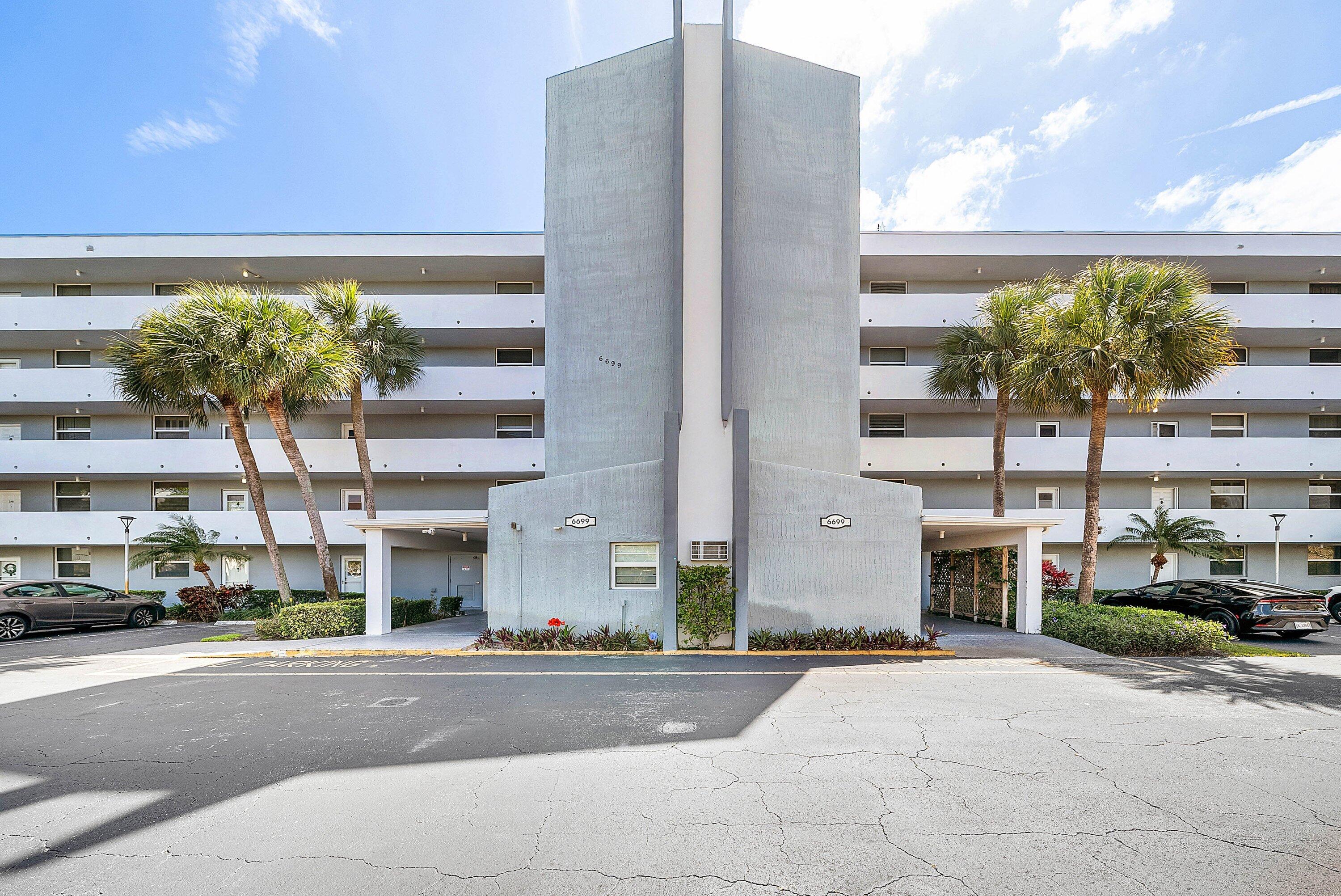 Foto de propiedad en 6699 NW 2nd Avenue 415, Boca Raton, FL 33487 Boca Raton con MLS# 