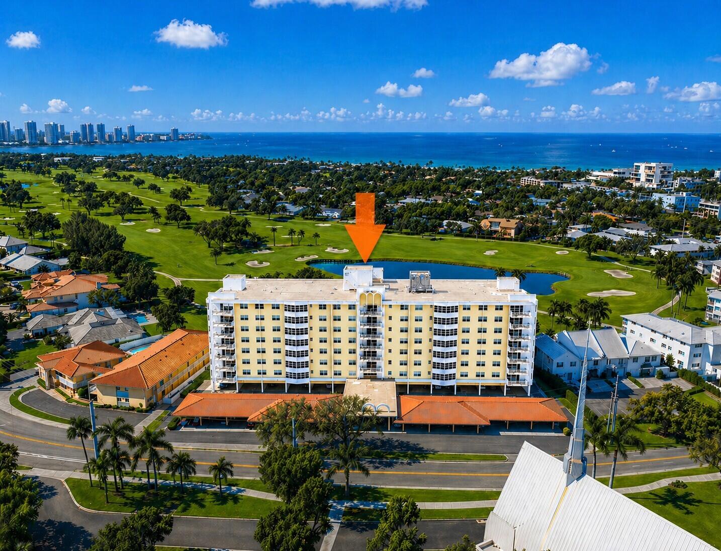 Foto de propiedad en 2500 NE 48th Lane 308, Fort Lauderdale, FL 33308 Fort Lauderdale con MLS# 