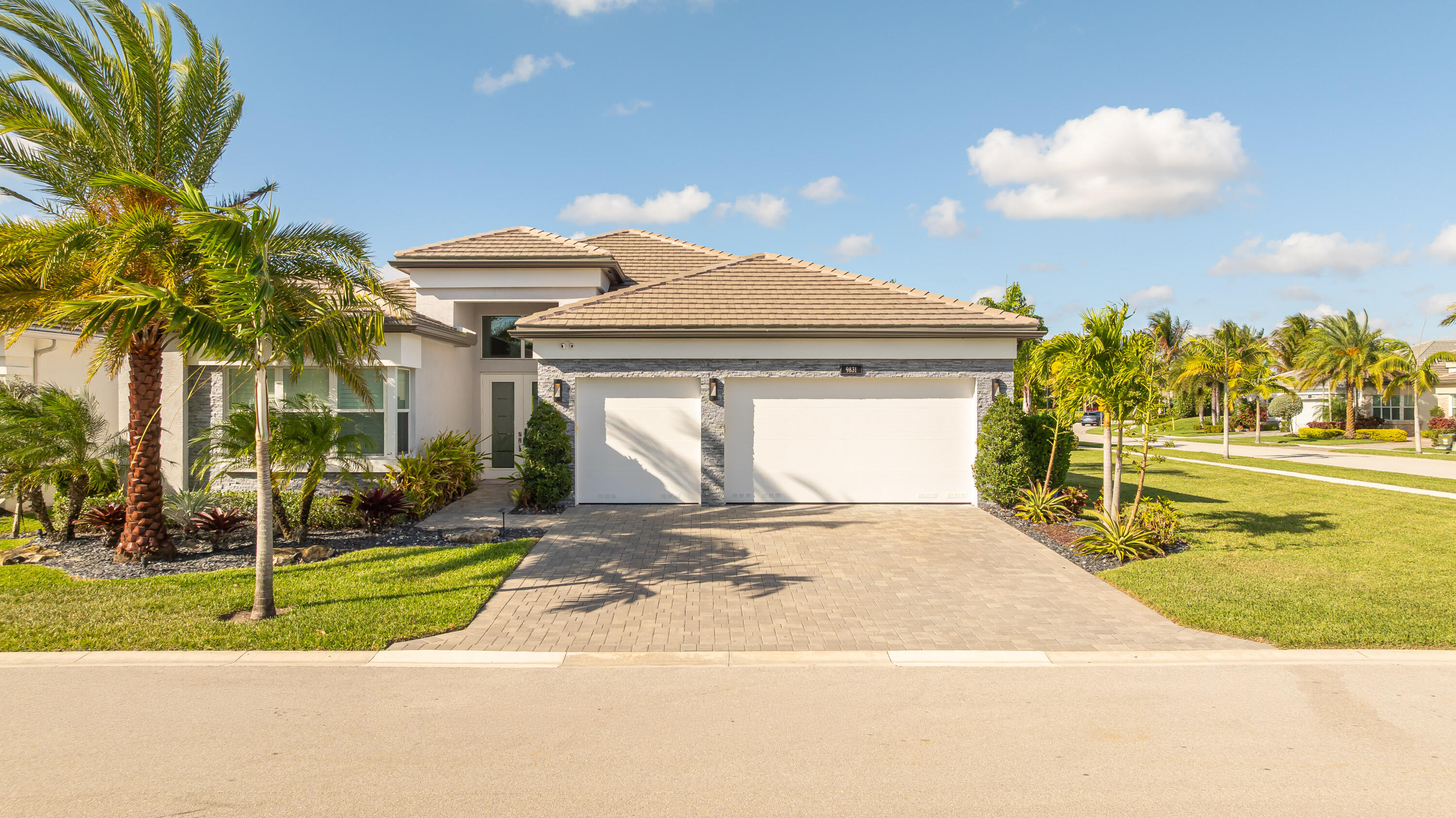 Foto de propiedad en 9831 Great Barrier Trail, Boynton Beach, FL 33473 Boynton Beach con MLS# 