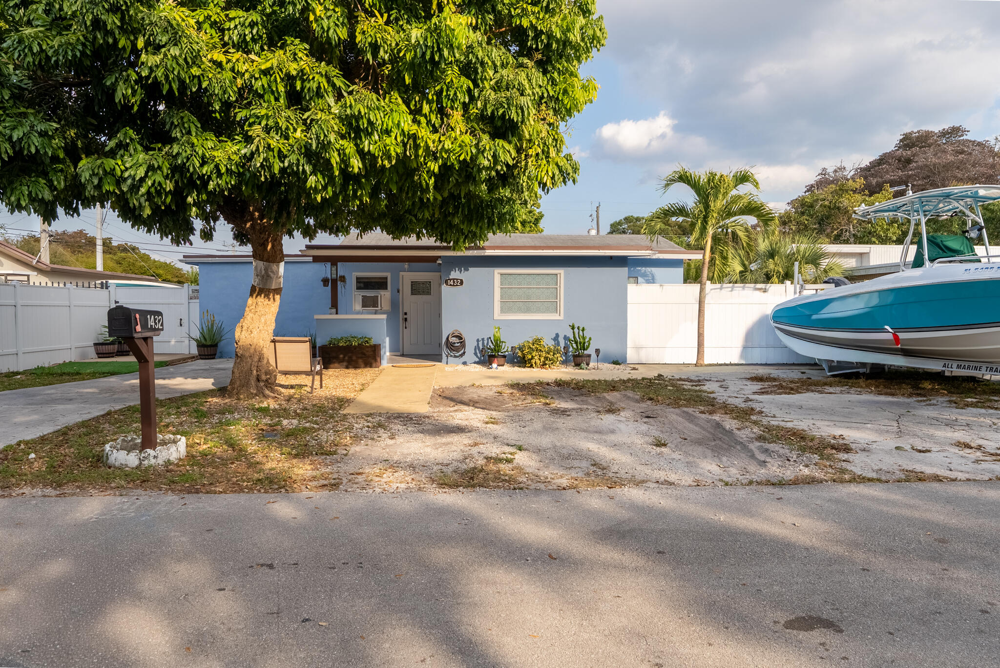 Foto de propiedad en 1432 SW 26th Avenue, Fort Lauderdale, FL 33312 Fort Lauderdale con MLS# 