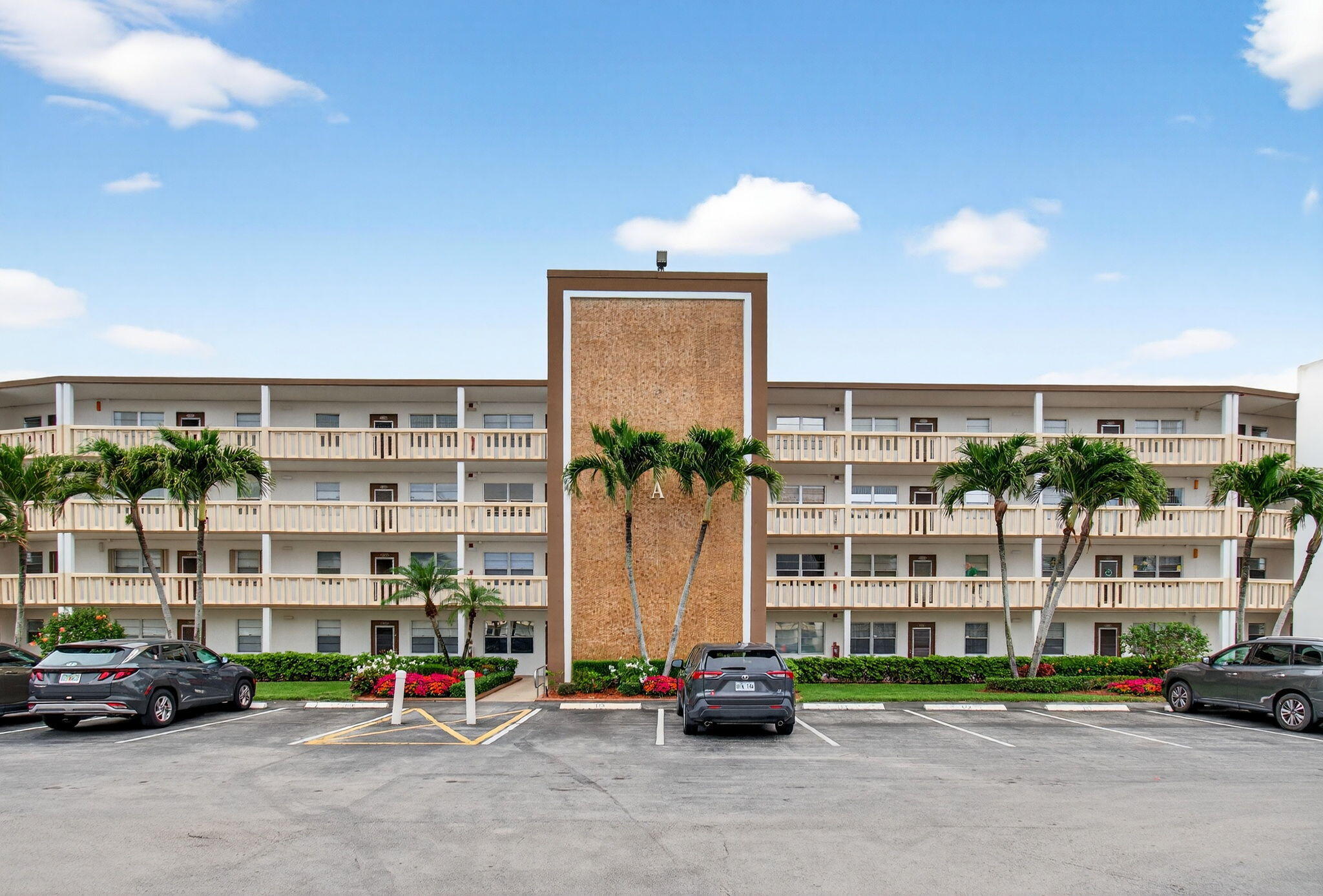 Foto de propiedad en 3010 Guildford A, Boca Raton, FL 33434 Boca Raton con MLS# 