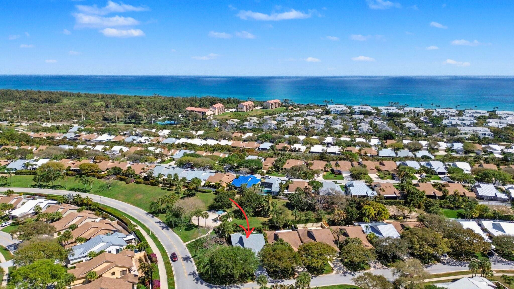 Foto de propiedad en 101 Dunes Edge Road, Jupiter, FL 33477 Jupiter con MLS# 