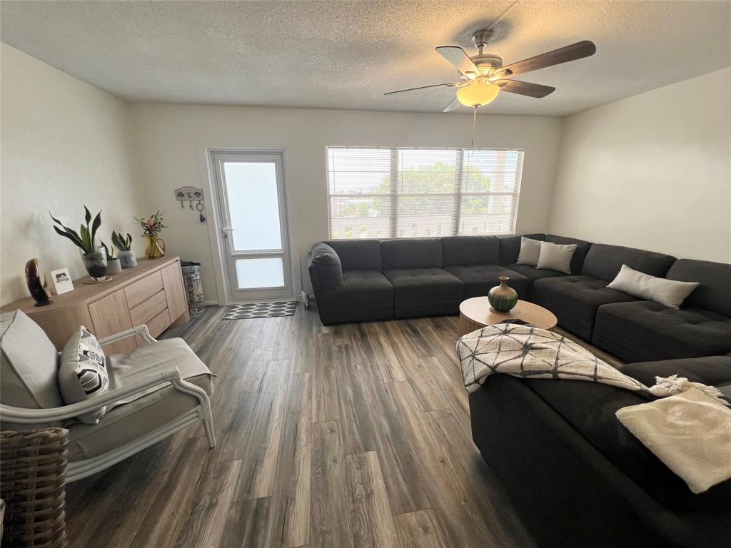 Foto de propiedad en 410 Grantham A 410, Deerfield Beach, FL 33442 Deerfield Beach con MLS# 