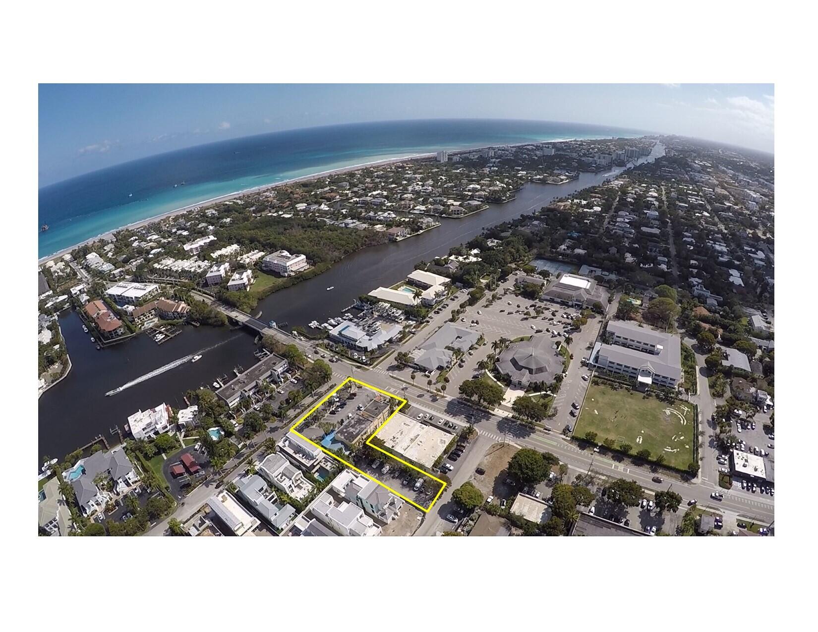 Foto de propiedad en 800 Palm Trail, Delray Beach, FL 33483 Delray Beach con MLS# 