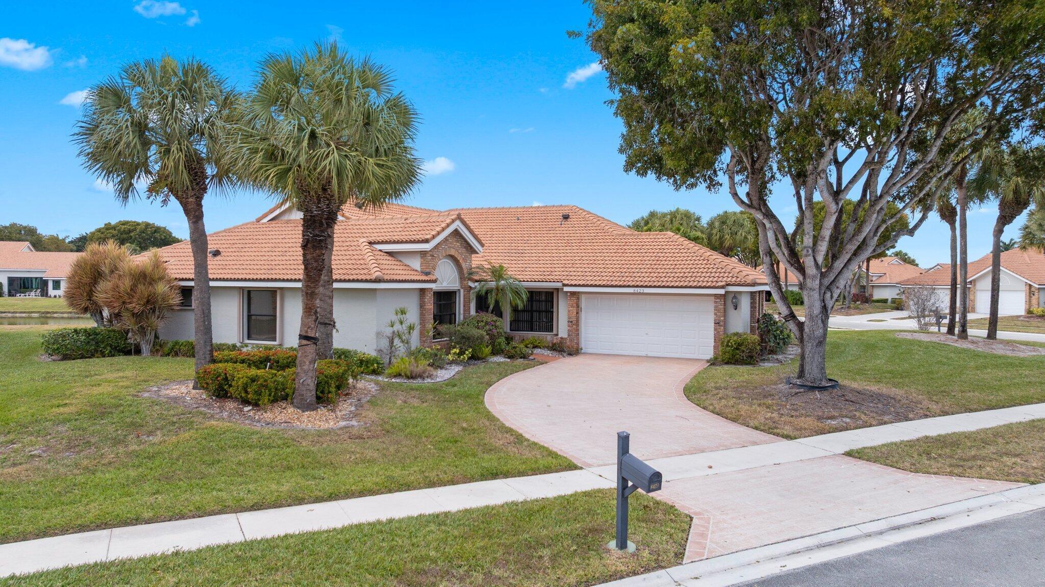Foto de propiedad en 8423 Juddith Avenue, Boynton Beach, FL 33472 Boynton Beach con MLS# 