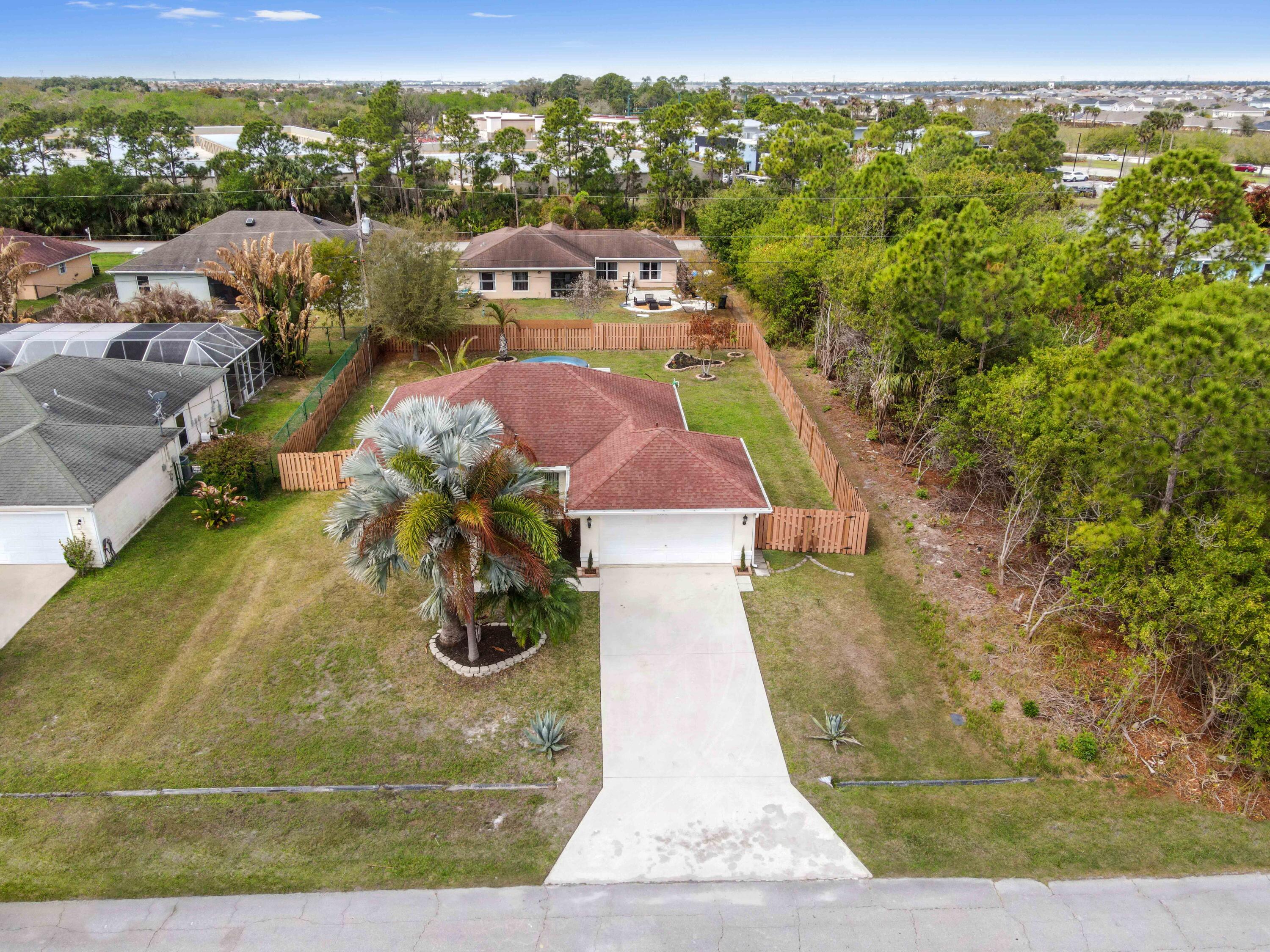 Foto de propiedad en 1632 SW Rutland Street, Port St. Lucie, FL 34987 Port St. Lucie con MLS# 