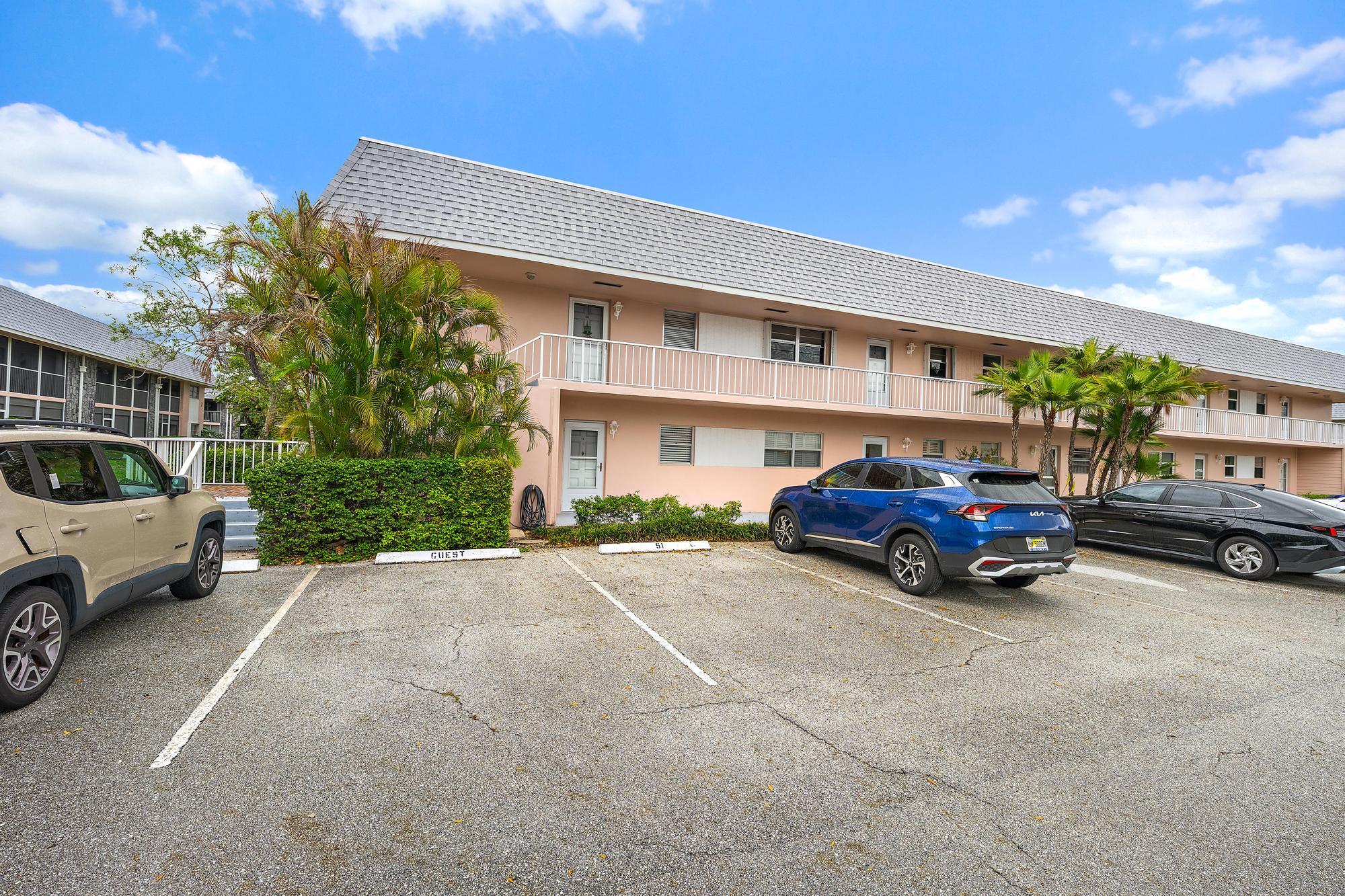 Foto de propiedad en 18081 SE Country Club Drive 6-51, Jupiter, FL 33469 Jupiter con MLS# 