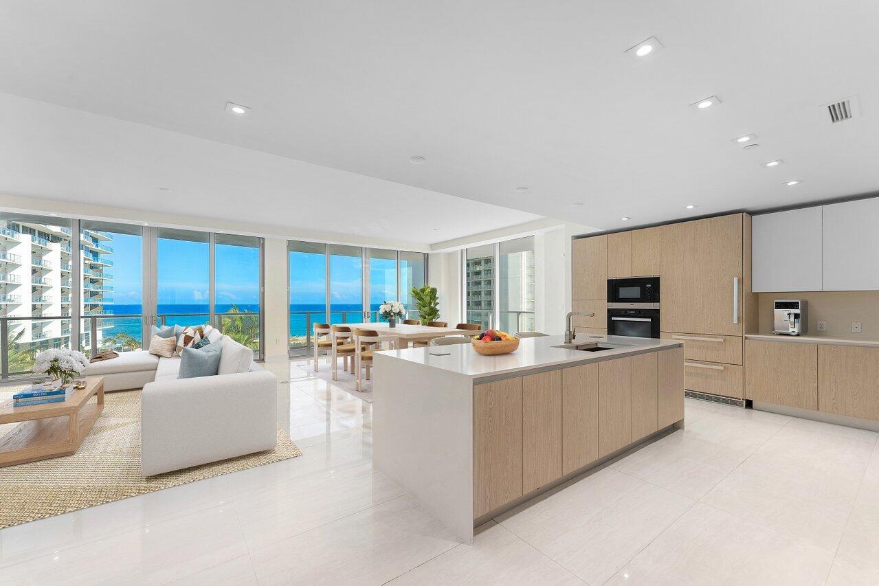Foto de propiedad en 3100 N Ocean Drive P705, Riviera Beach, FL 33404 Riviera Beach con MLS# 