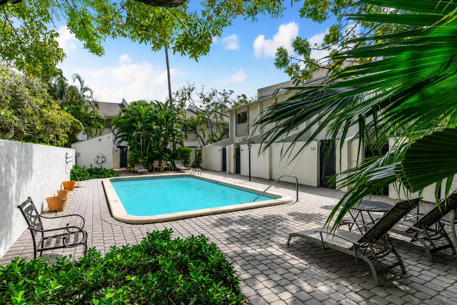 Foto de propiedad en 563 NE 7th Avenue 1B, Fort Lauderdale, FL 33301 Fort Lauderdale con MLS# 