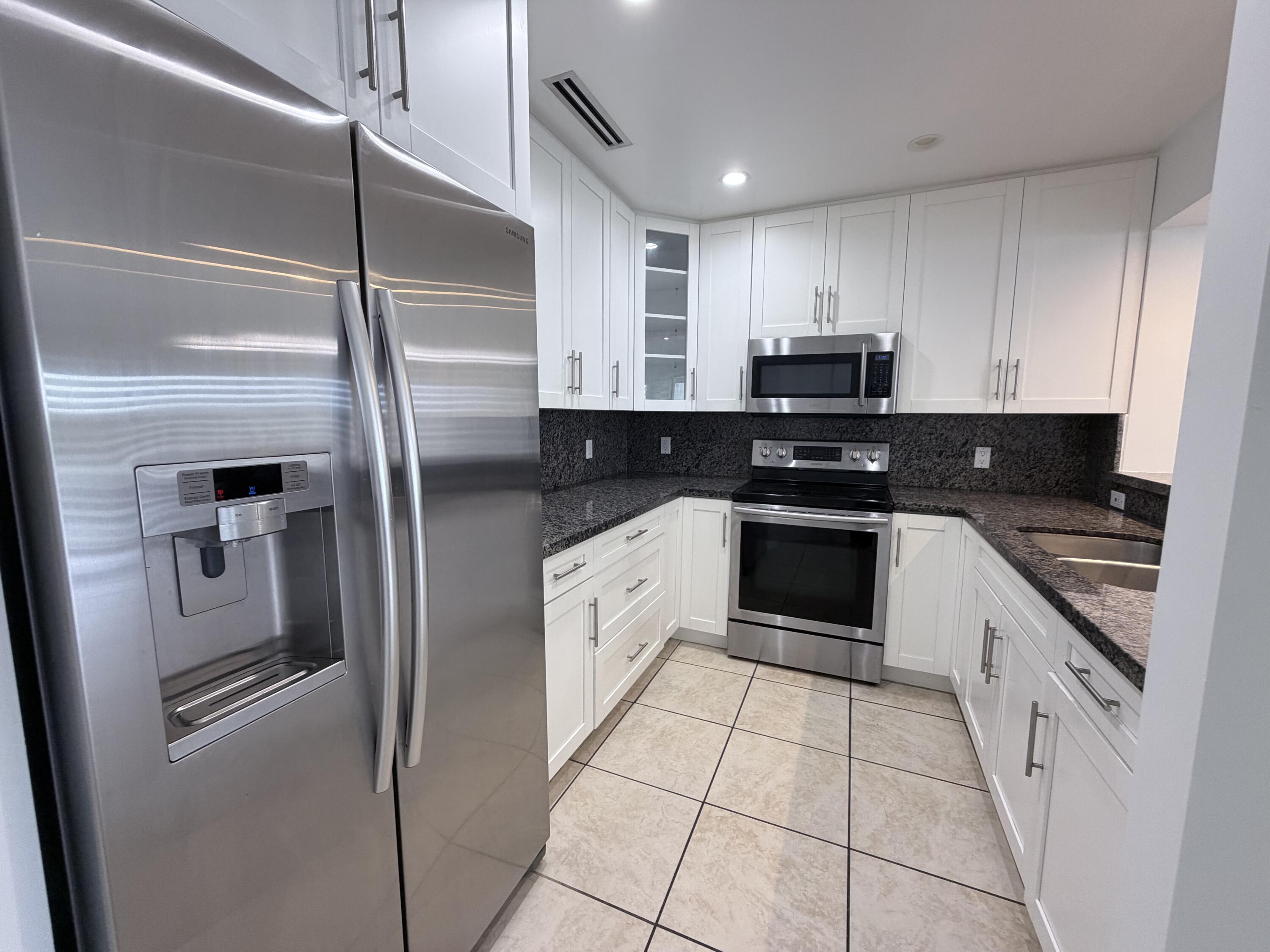Alquilada 1401 SW 128th Terrace 402h, Pembroke Pines, FL 33027, Pembroke Pines, FL 33027