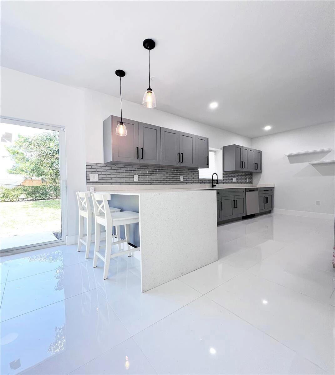 Foto de propiedad en 730 Alabama Avenue, Fort Lauderdale, FL 33312 Fort Lauderdale con MLS# 